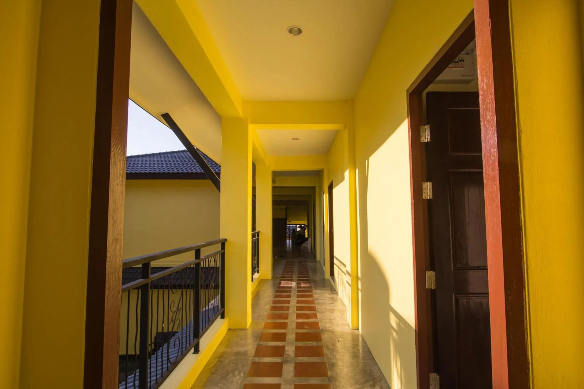 Property building in Baan Pordeedin