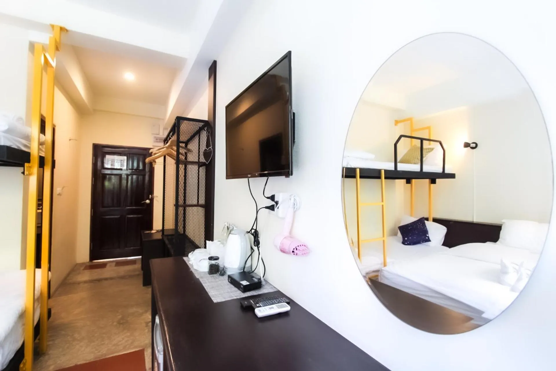 Bedroom, Bed in Baan Pordeedin