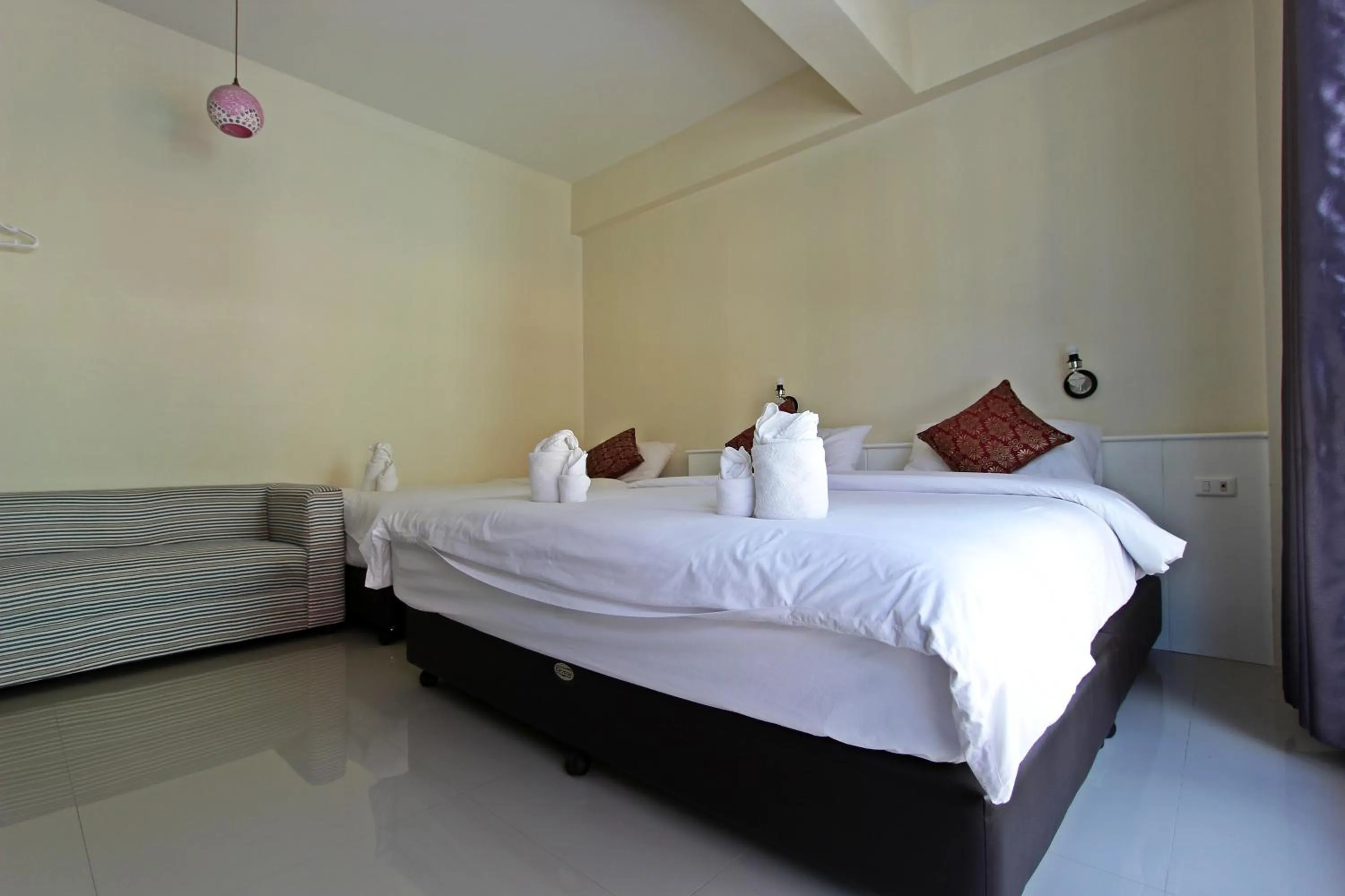 Bed in Baan Pordeedin