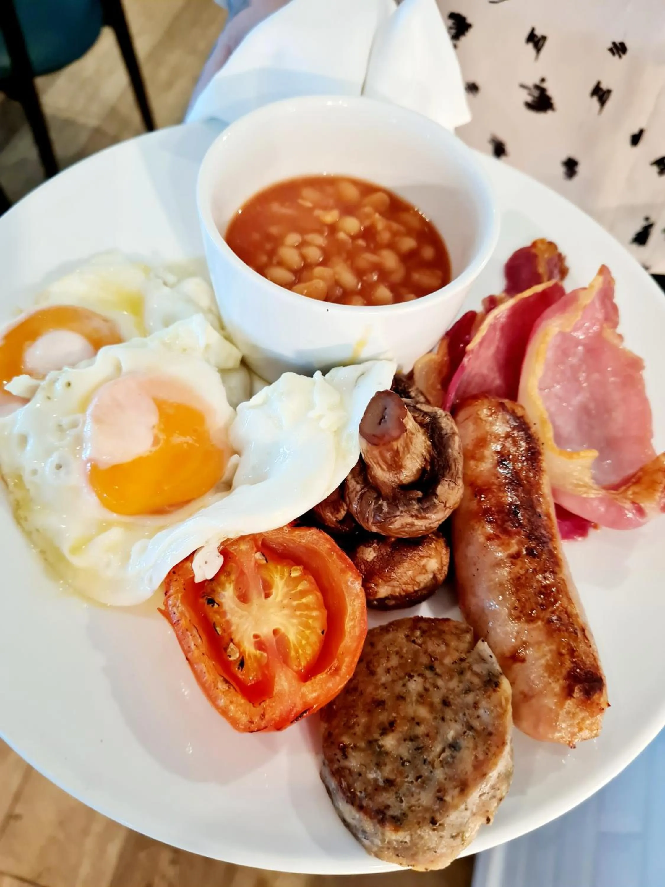 Food and drinks in St Moritz Hotel and Cowshed Spa