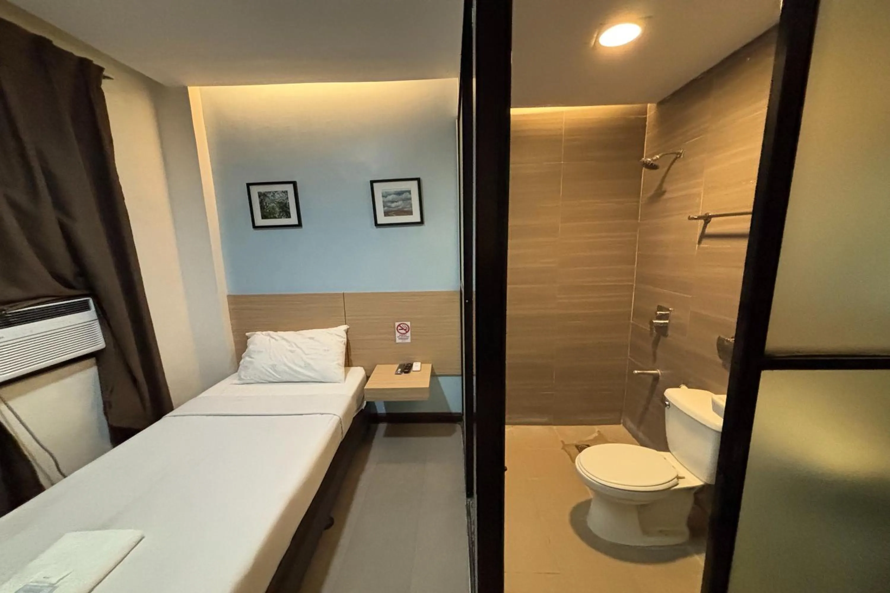 Bedroom, Bed in Alchan Suites