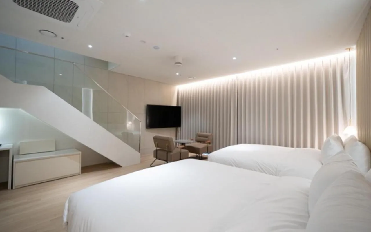 Bed in Daegu Hyeonpung Prana Hotel