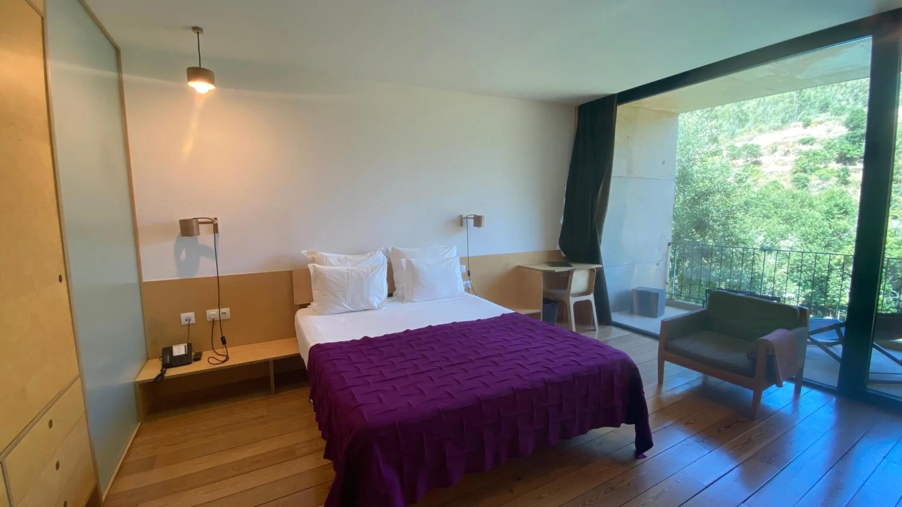 Bed in Colmeal Countryside Hotel