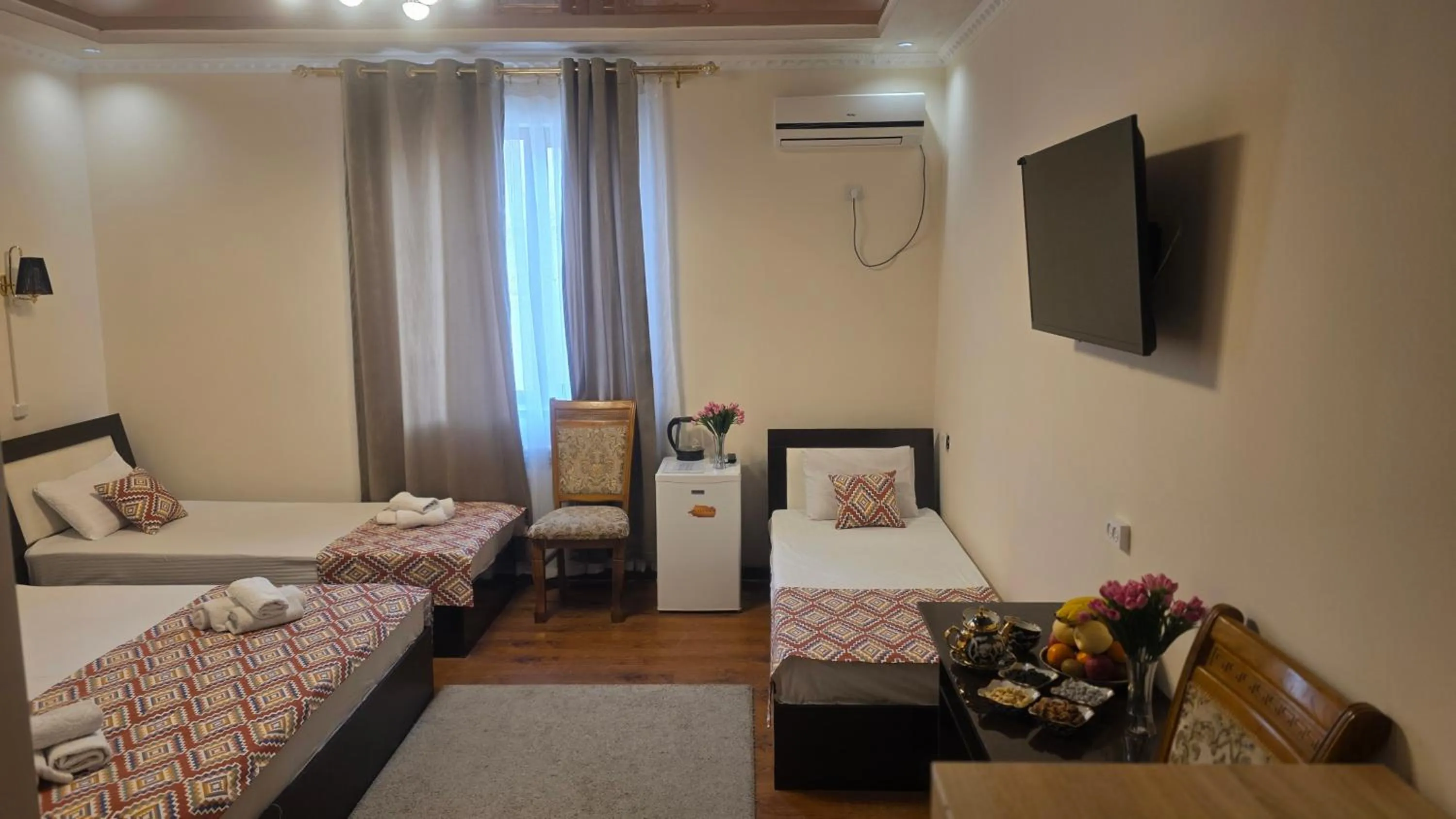 View (from property/room), Bed in Hotel Euro Asia Khiva - Ichan Qala