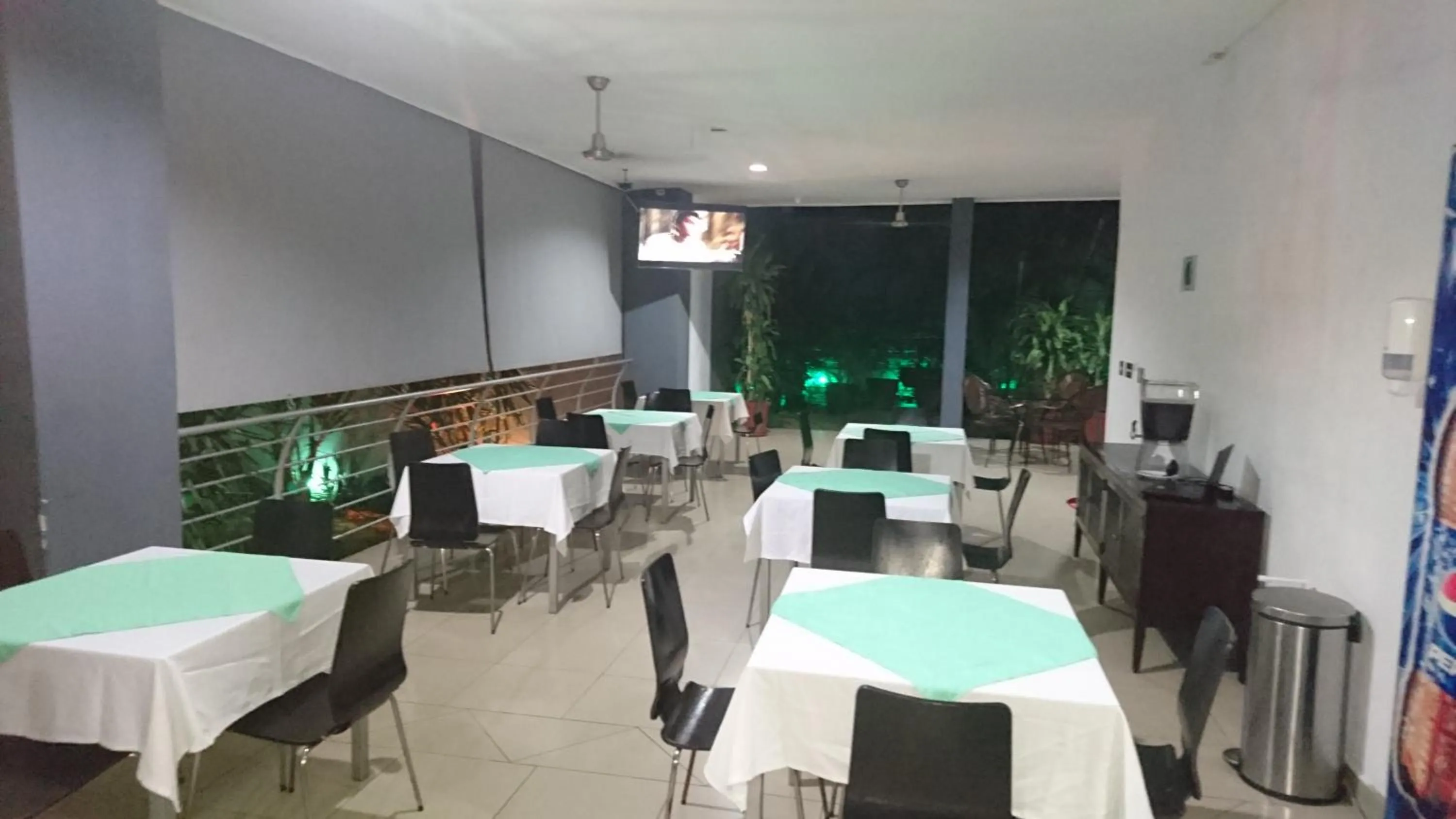 Restaurant/places to eat in Hotel Brandts Ejecutivo Los Robles