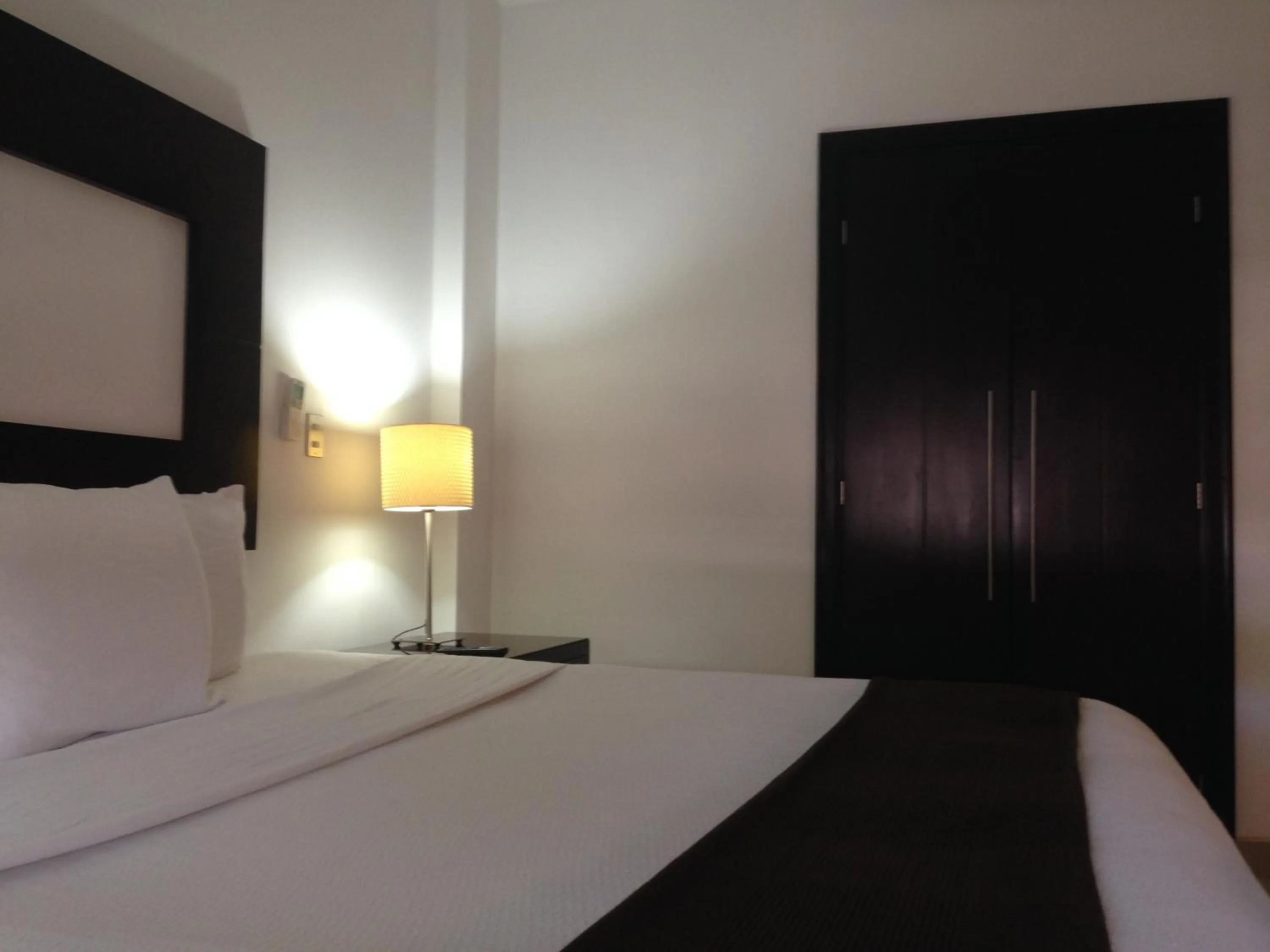 Photo of the whole room in Hotel Brandts Ejecutivo Los Robles