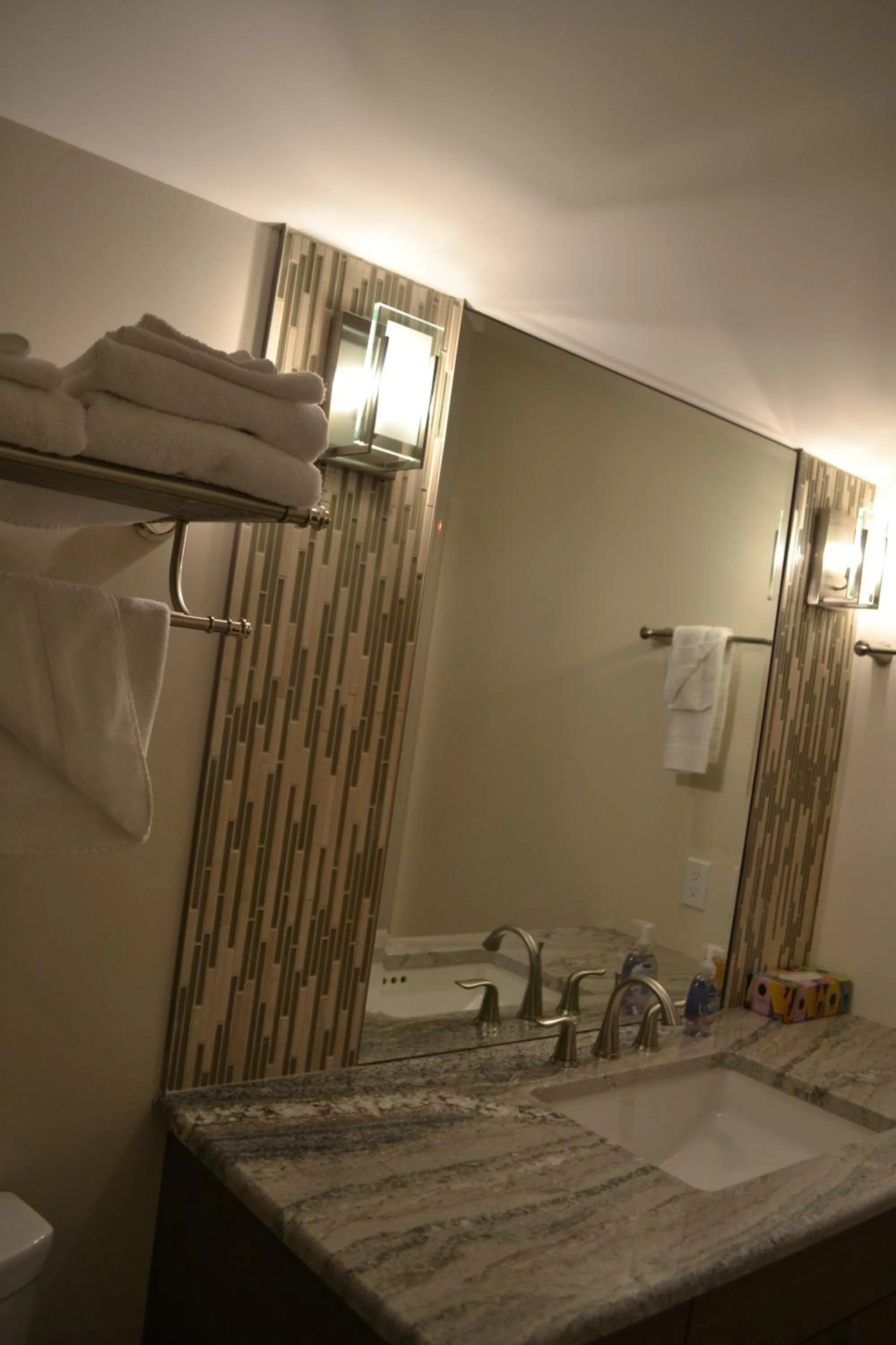 Bathroom in Radium Elk Park B & B