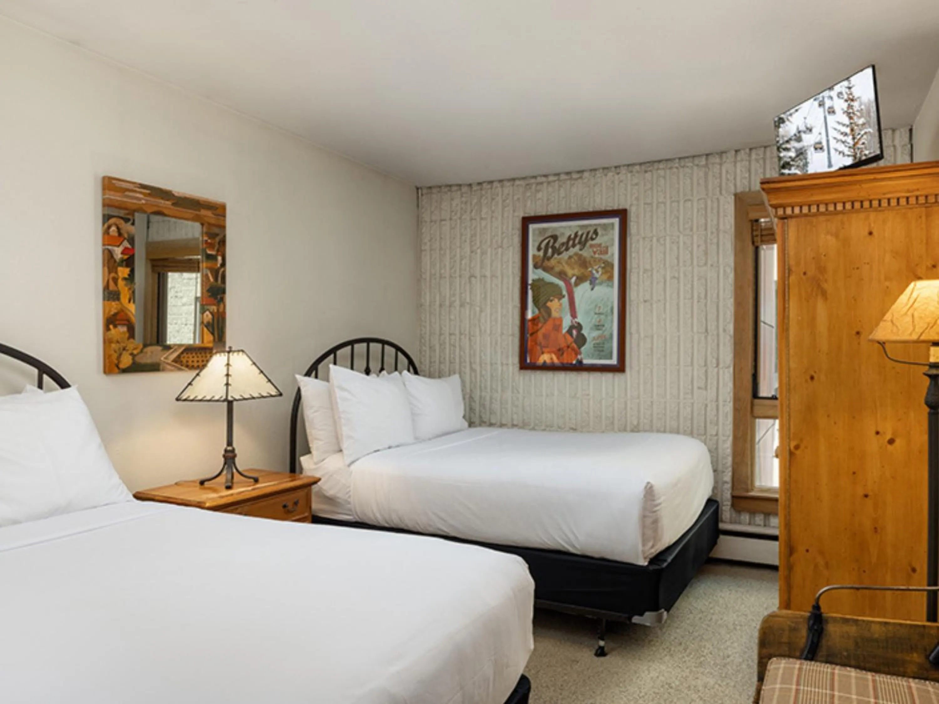 Bedroom, Bed in Vail 21 - CoralTree Residence Collection