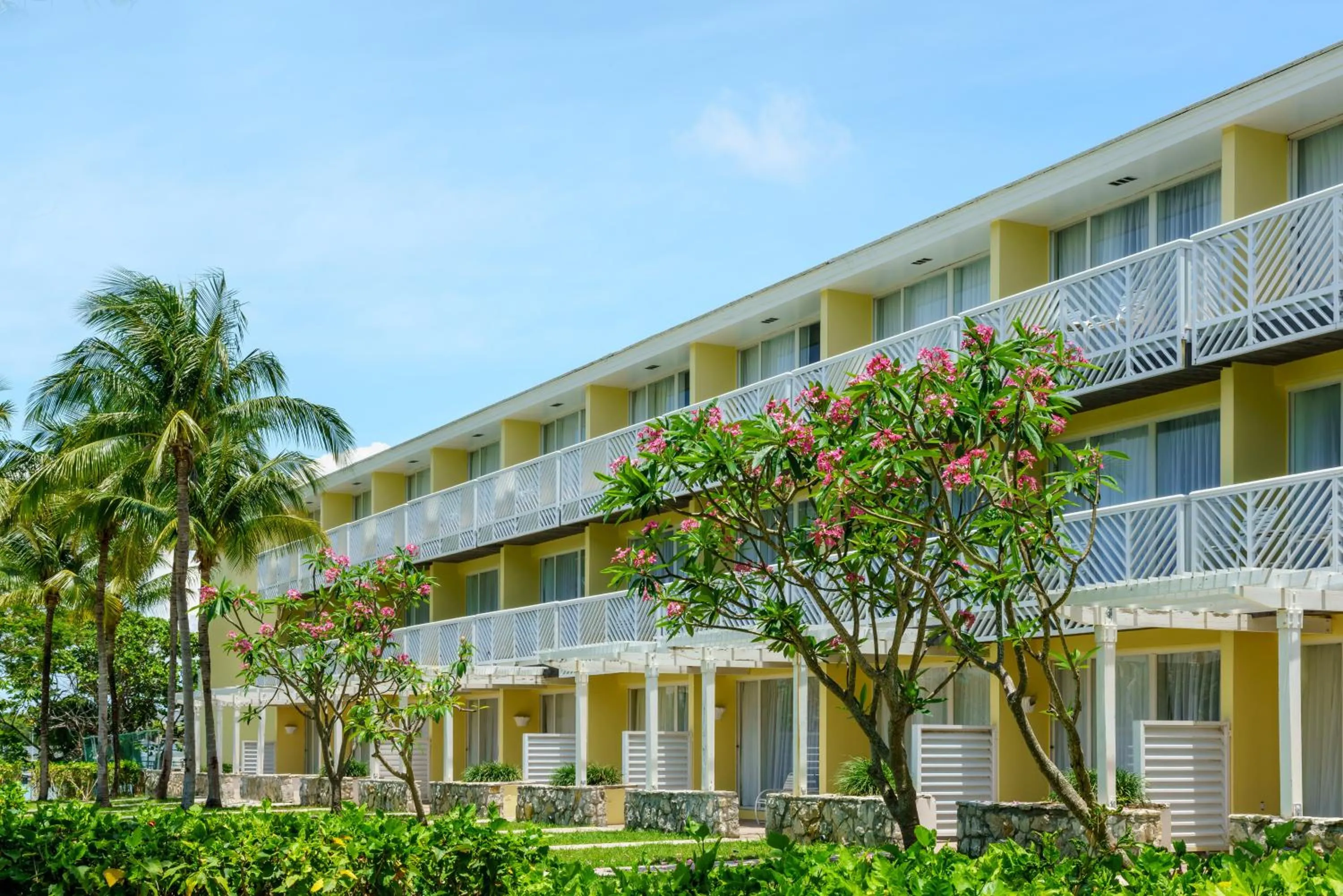 Property building in Lighthouse Pointe at Grand Lucayan Resort
