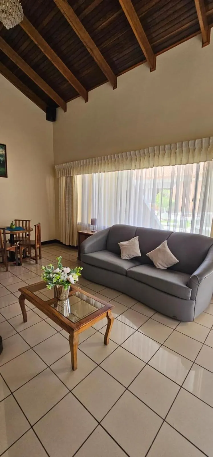 Living room in Apartotel Obelisco San José Aeropuerto