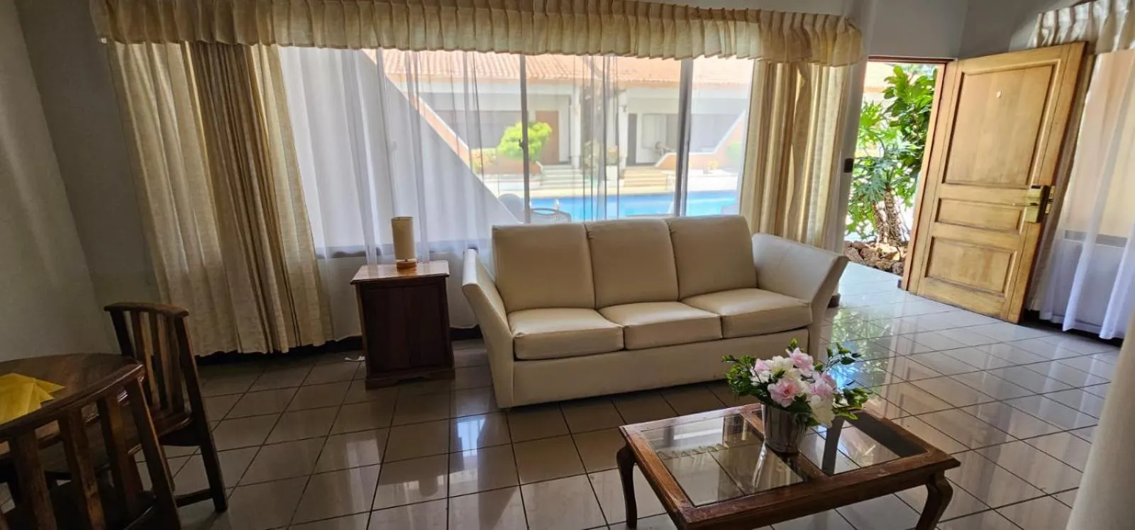 Living room in Apartotel Obelisco San José Aeropuerto