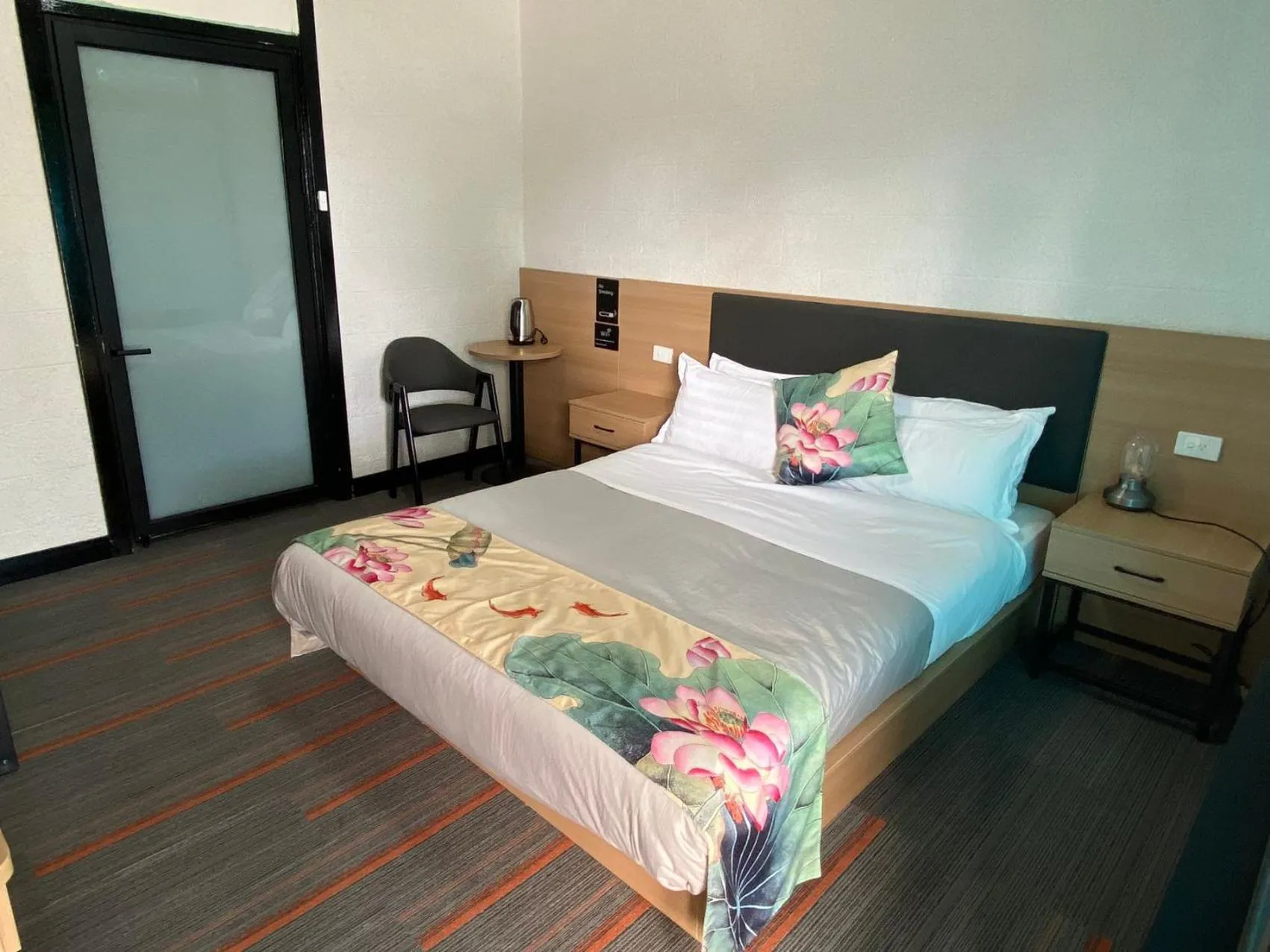 Bedroom, Bed in Jasper Motor Inn