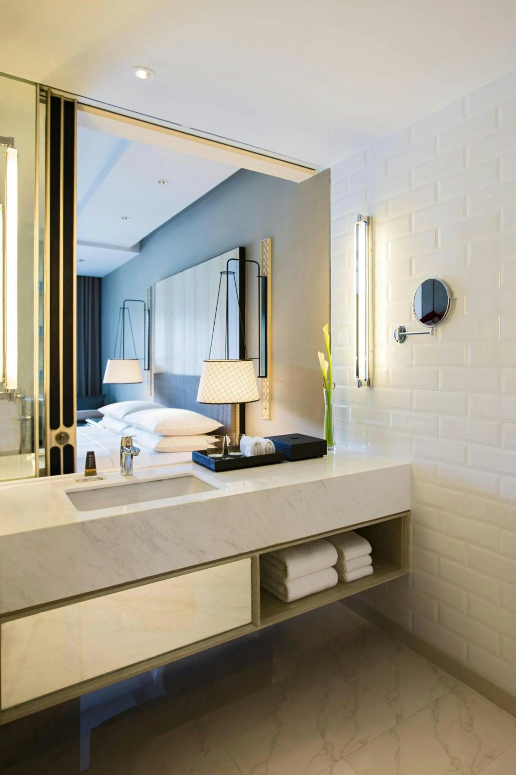 Bathroom, Bed in Hua Hin Marriott Resort and Spa
