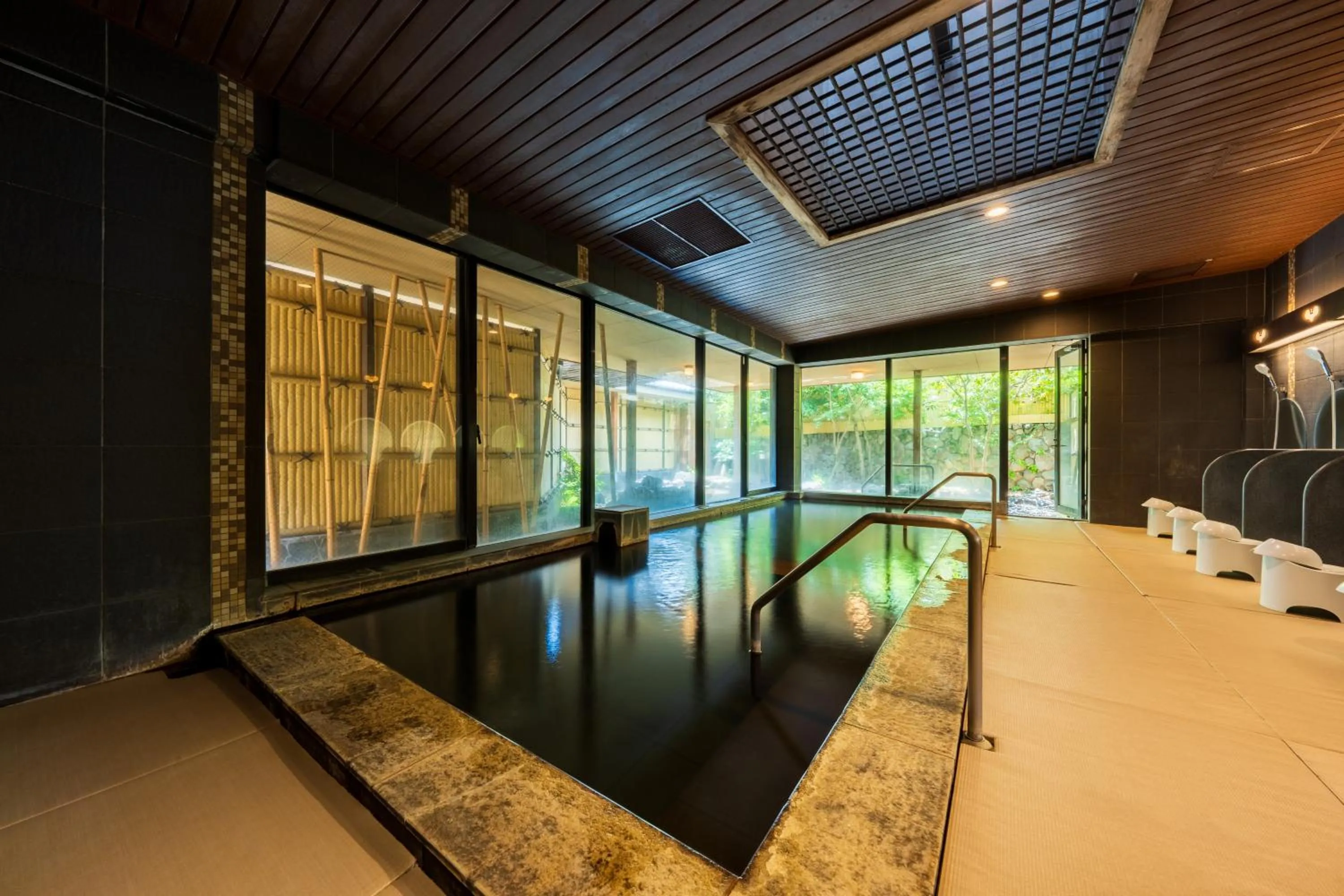 Hot Spring Bath in Hana Beppu