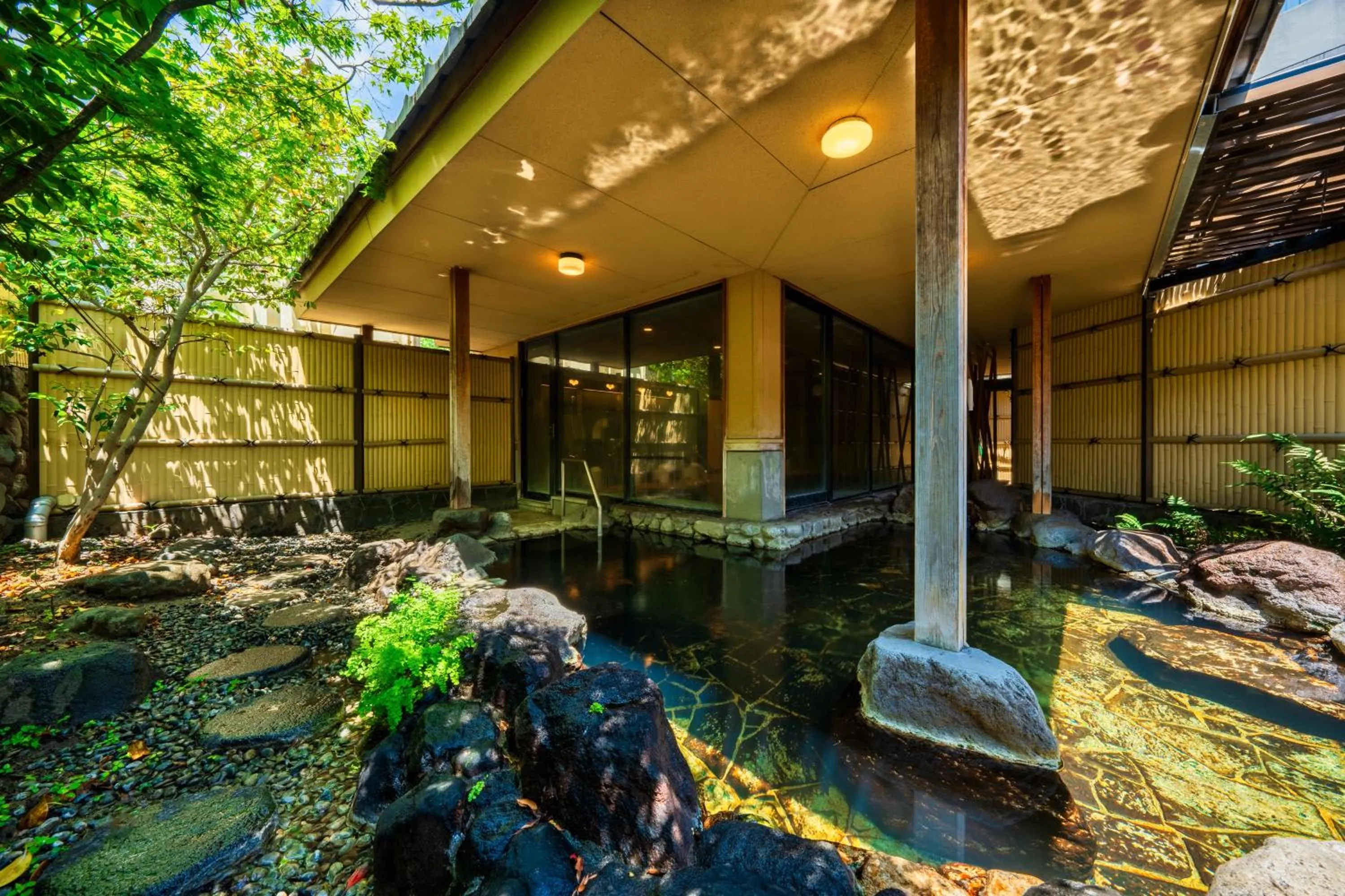Hot Spring Bath in Hana Beppu