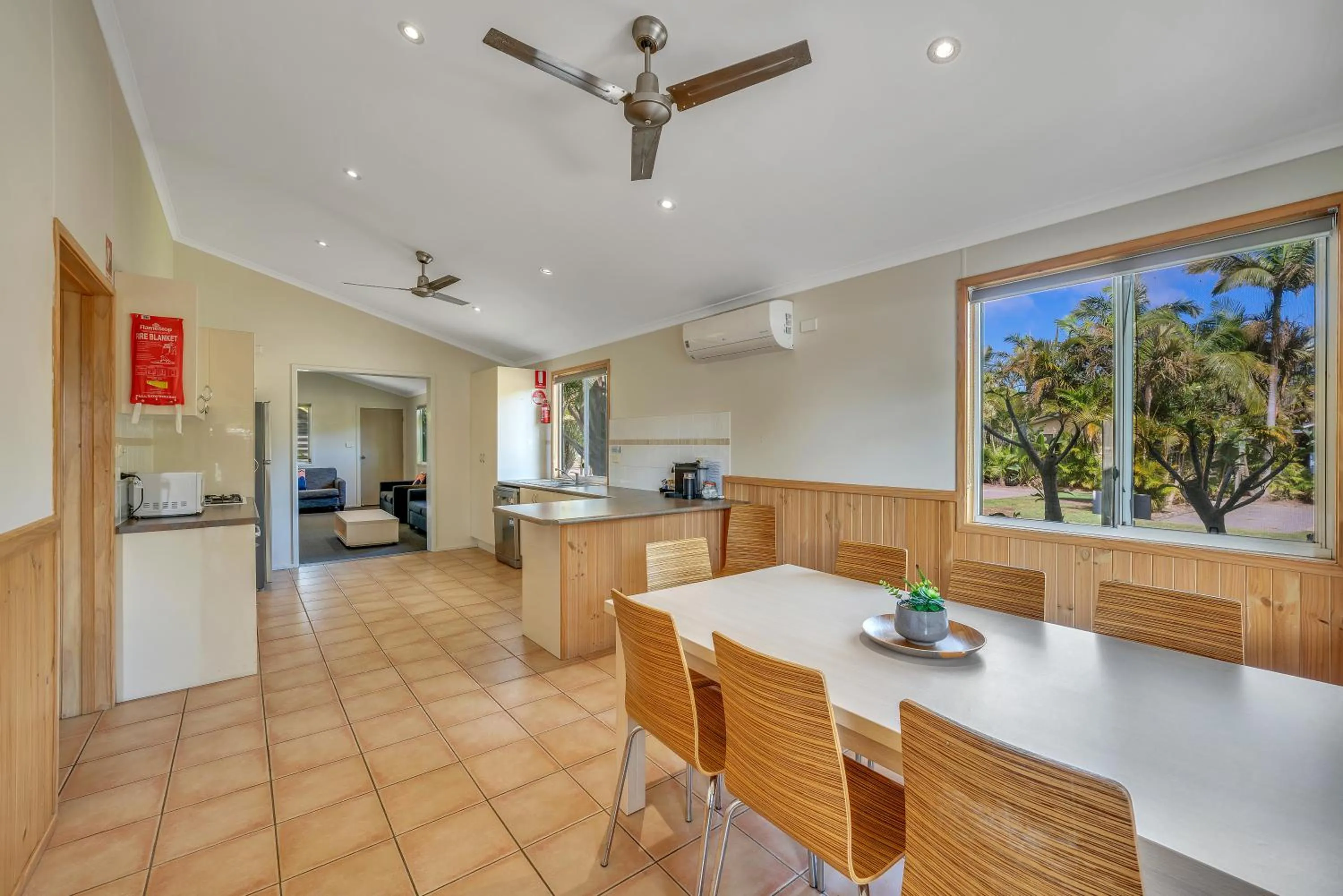 Dining area in Ingenia Holidays Soldiers Point