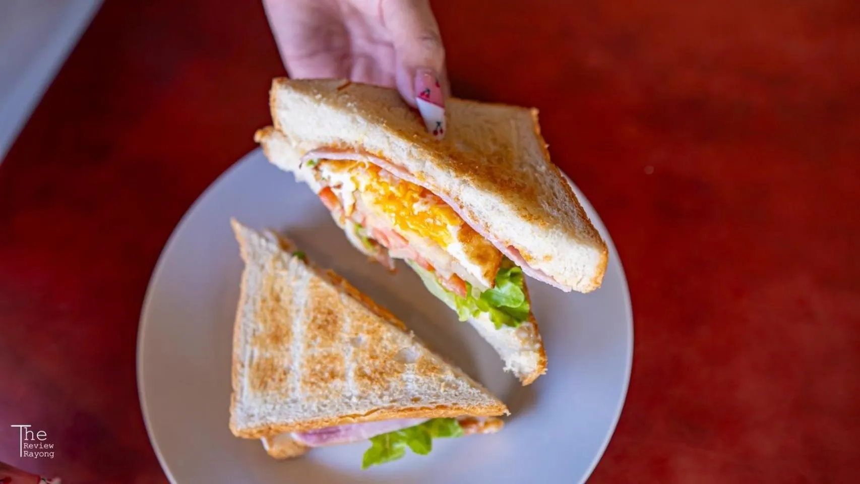 Breakfast in Samed Port View