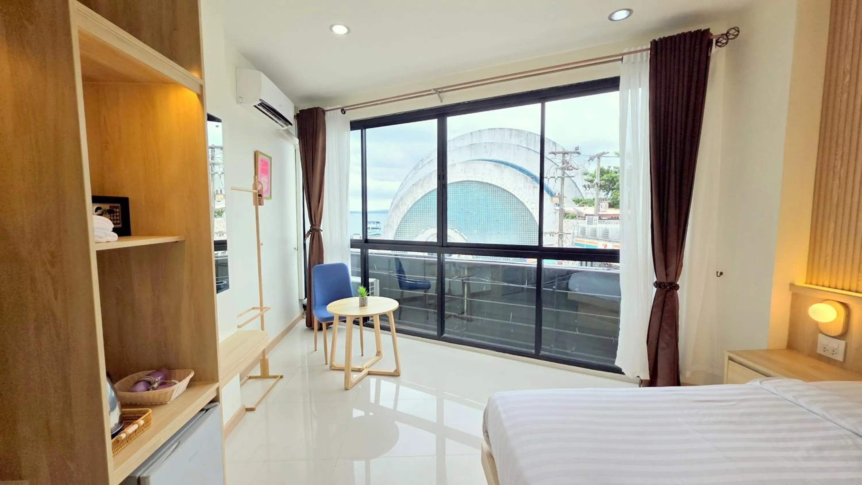 Bed in Samed Port View