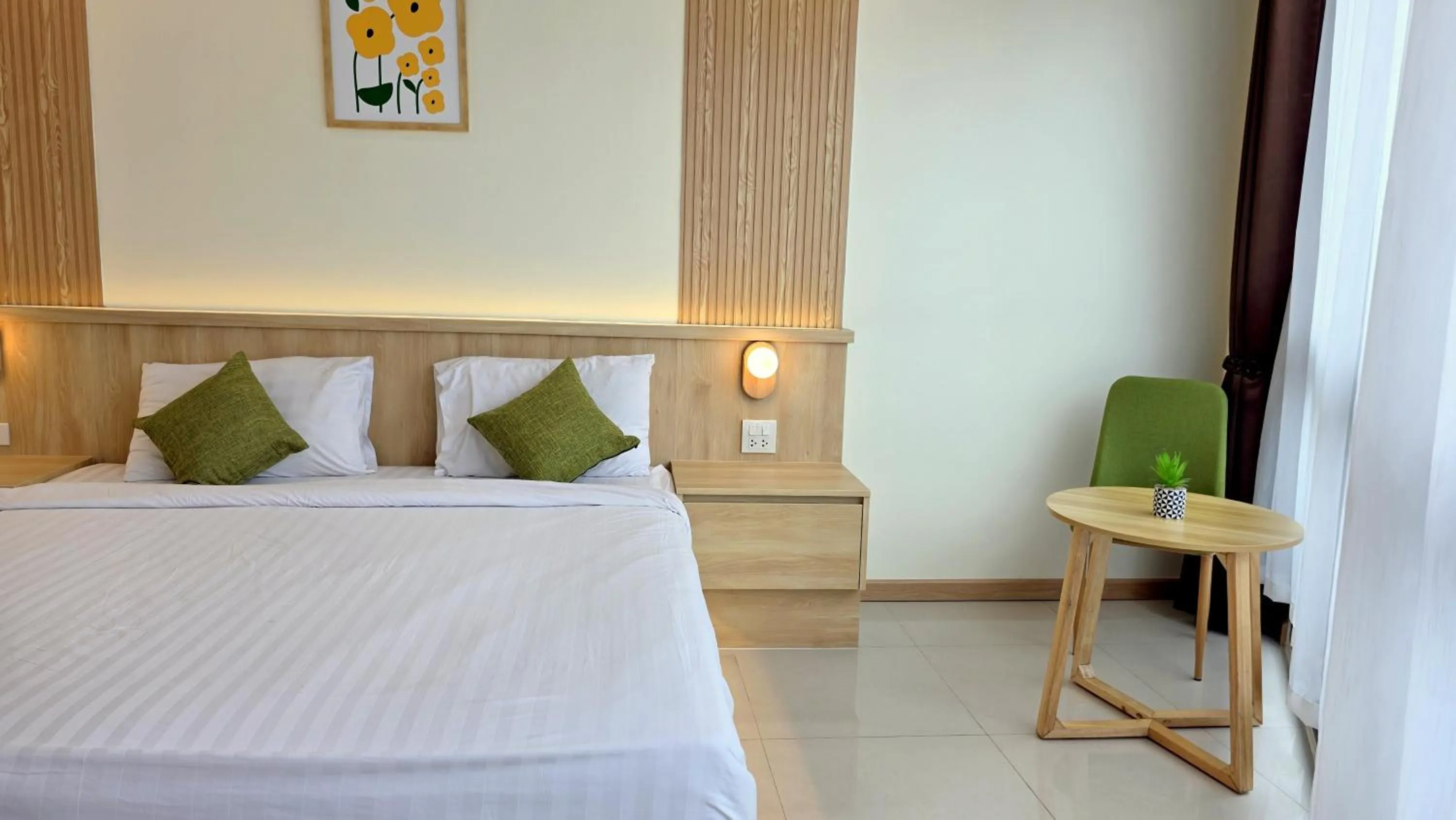 Photo of the whole room, Bed in Samed Port View