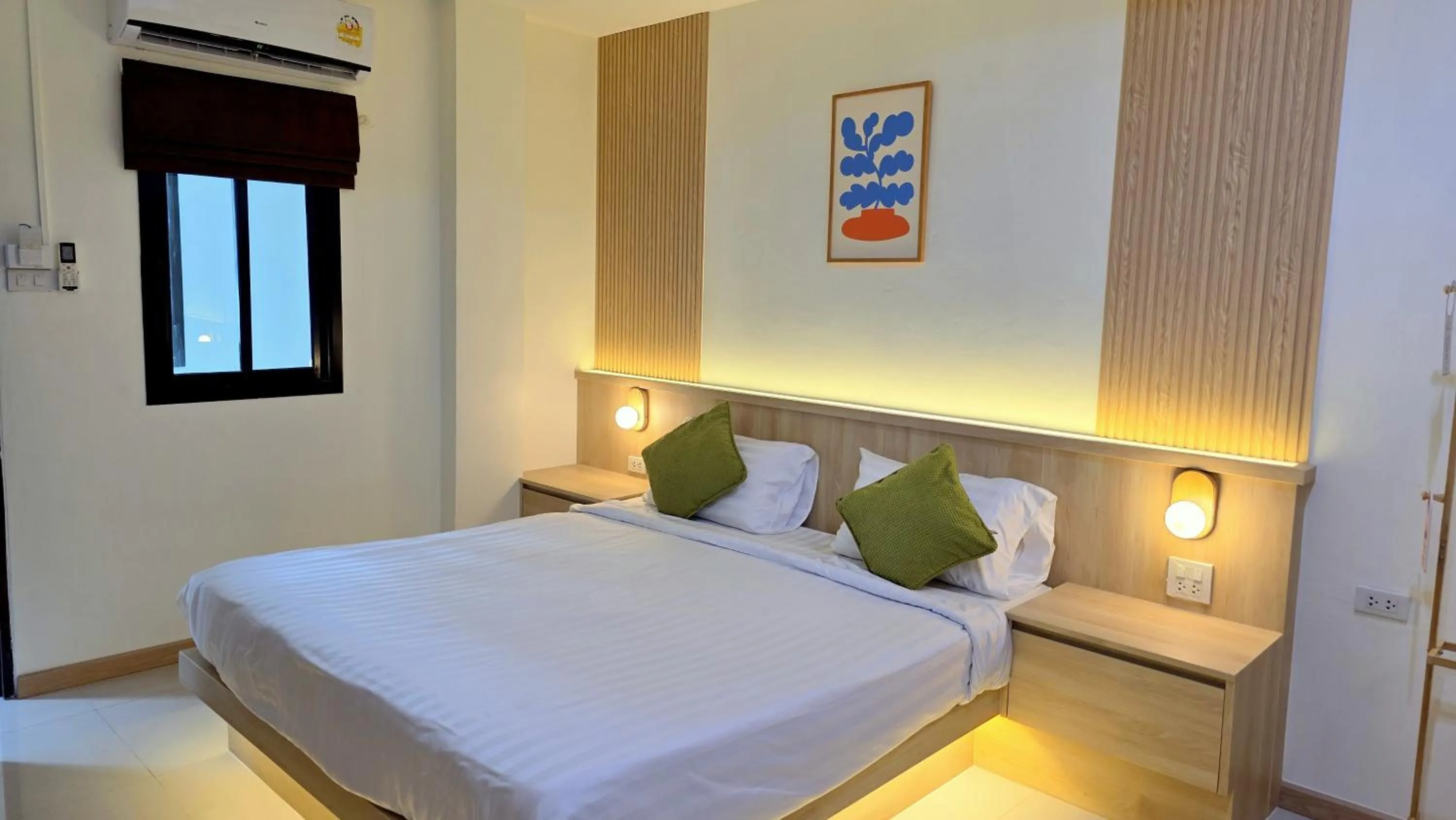 Bed in Samed Port View