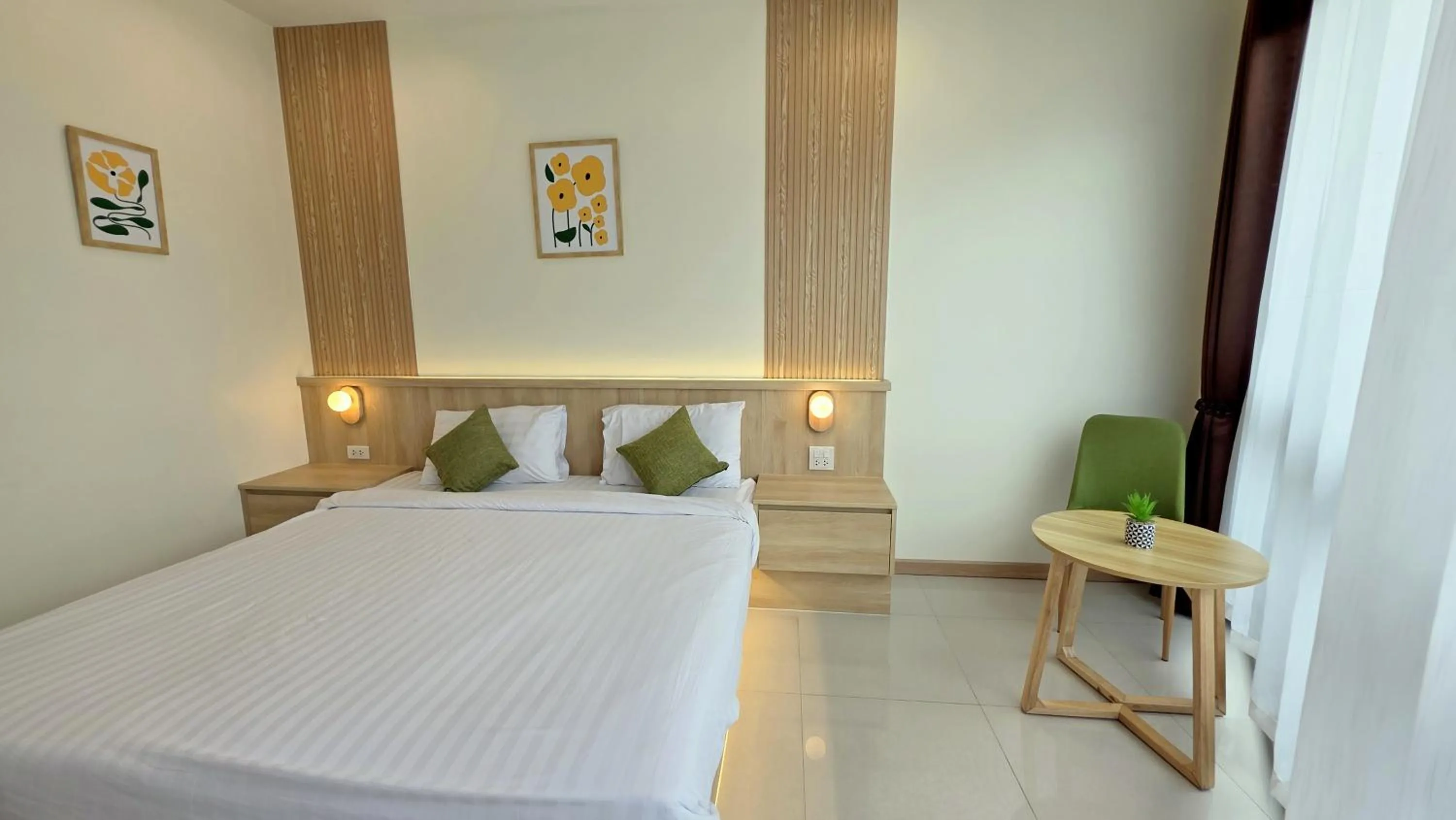 Bed in Samed Port View