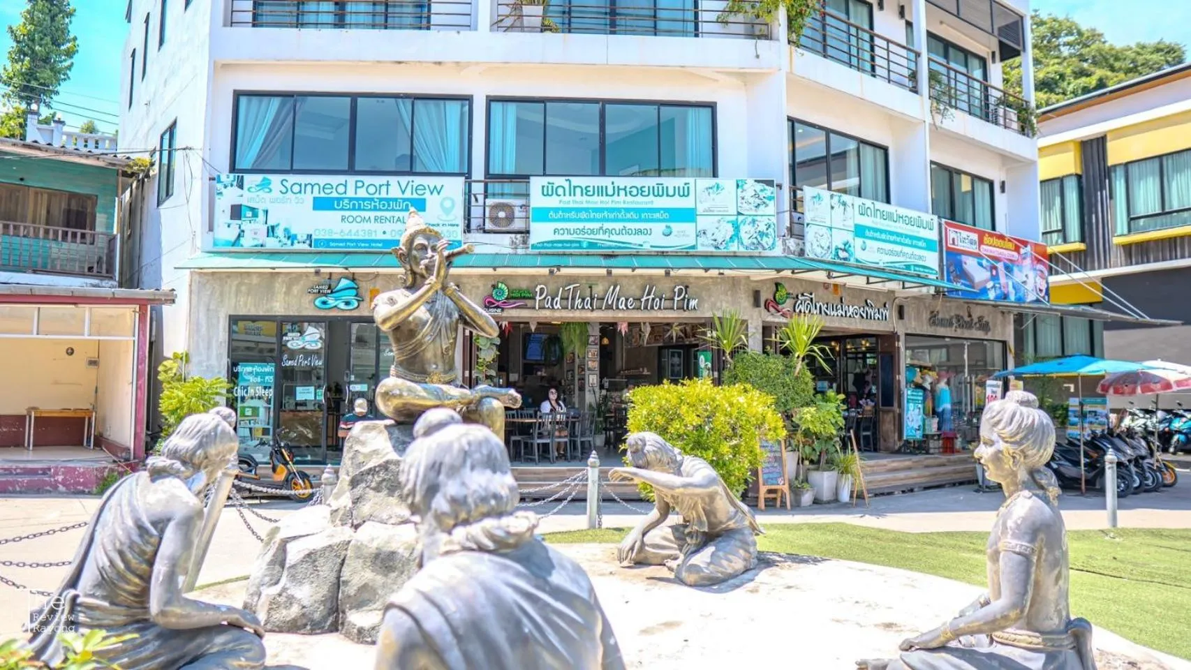 Property building in Samed Port View