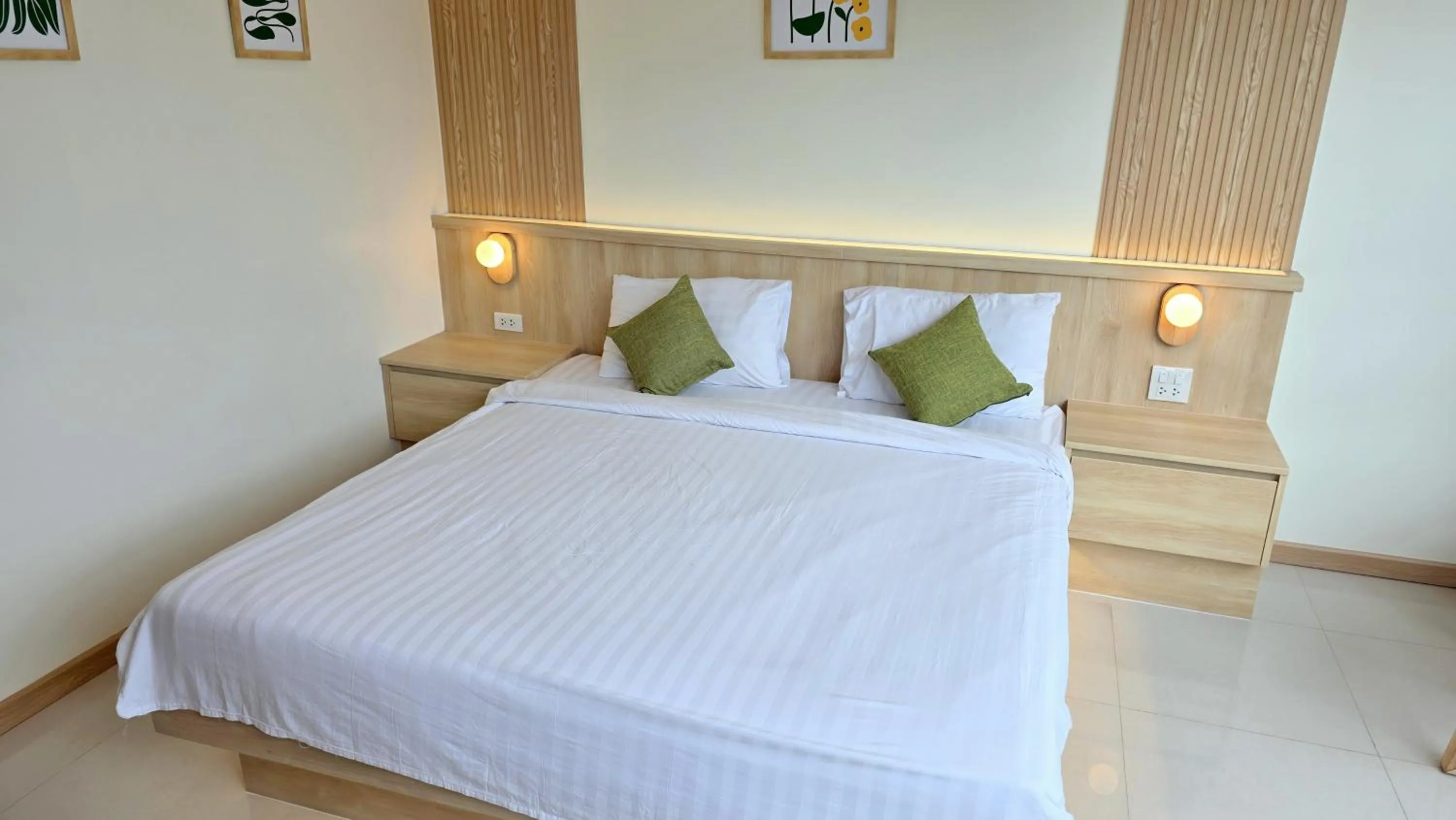 Bed in Samed Port View