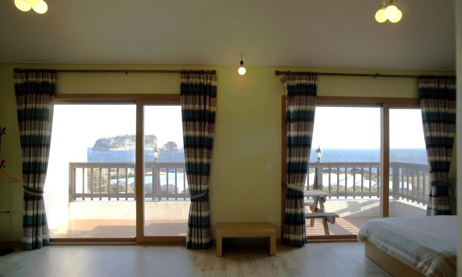 Bed in Oceantree House