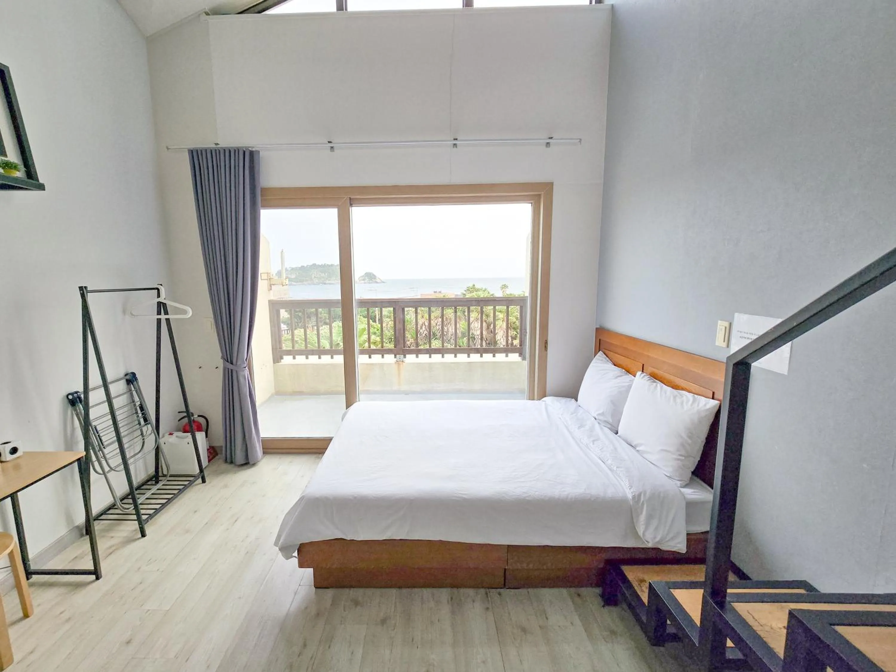 Bed in Oceantree House