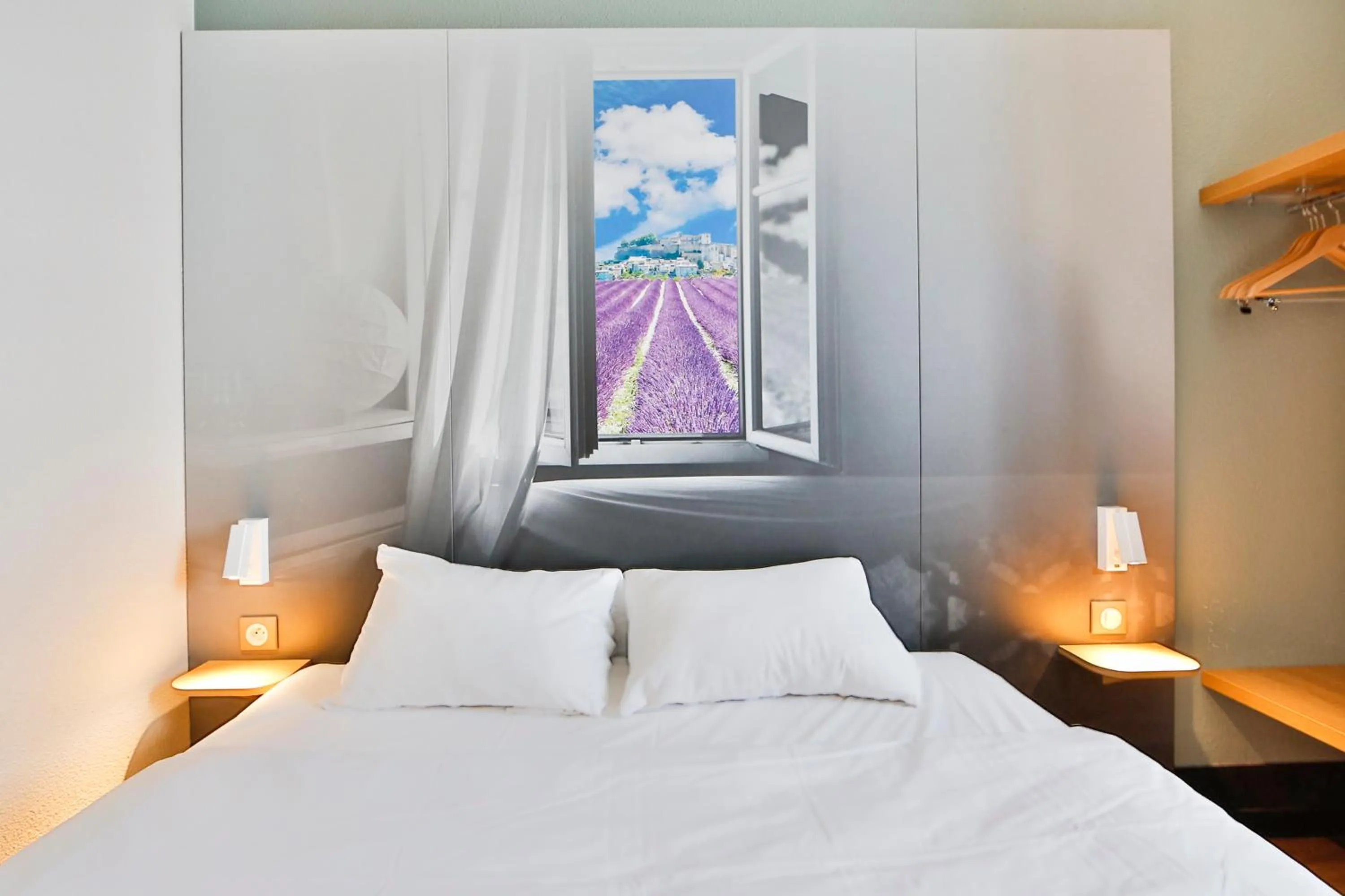 Bedroom, Bed in B&B HOTEL Montélimar Nord