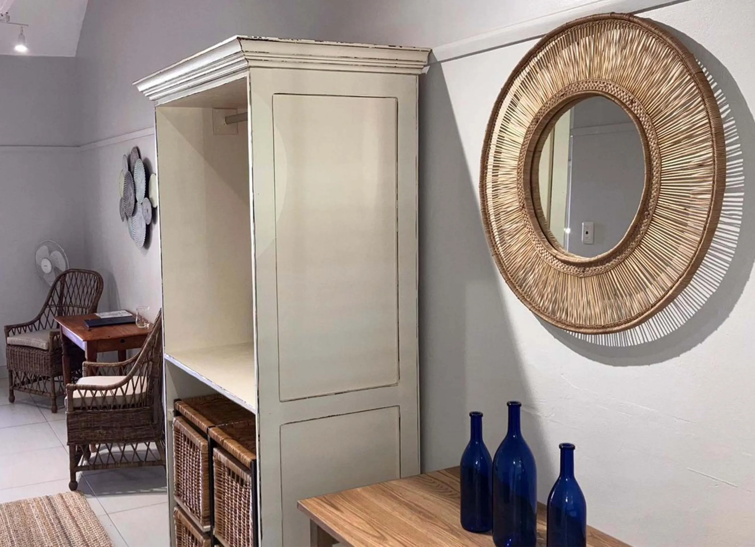 wardrobe in Oyster Bay Lodge