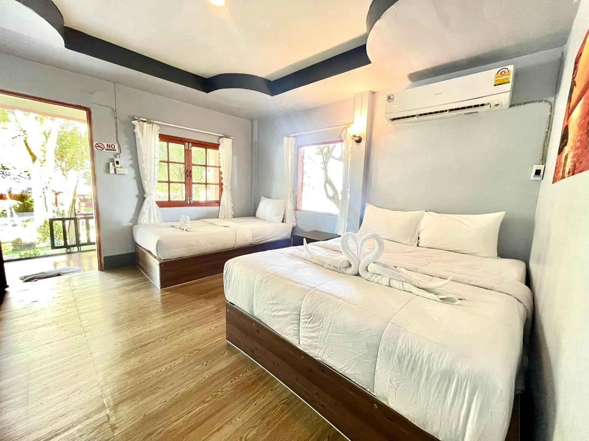 Bed in Koh Mook Garden Beach Resort