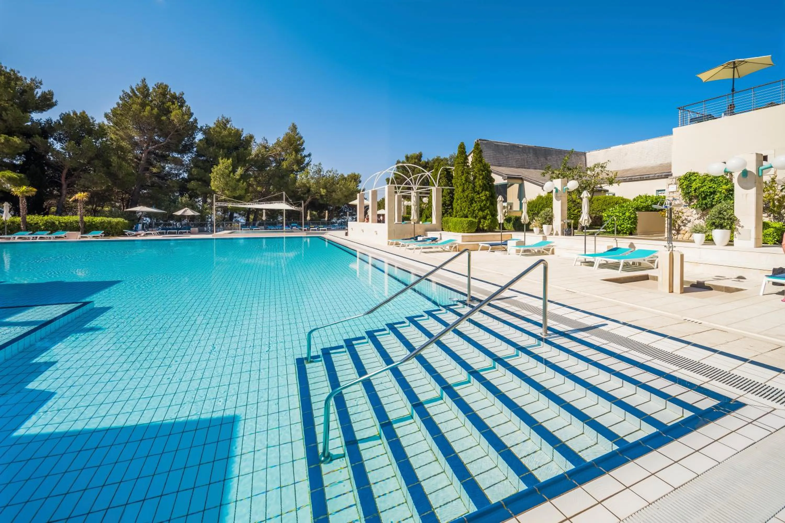Swimming pool in BRETANIDE Sport & Wellness Resort - All Inclusive