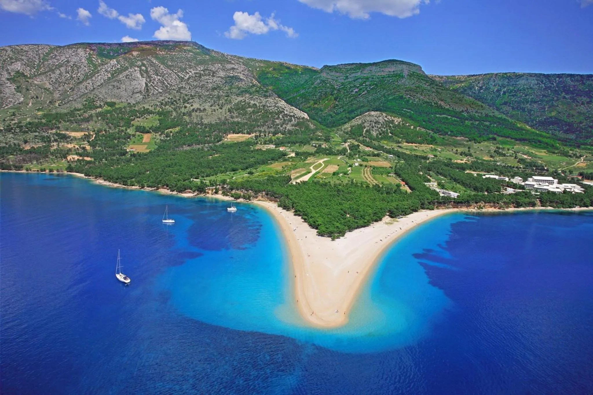 Beach in BRETANIDE Sport & Wellness Resort - All Inclusive