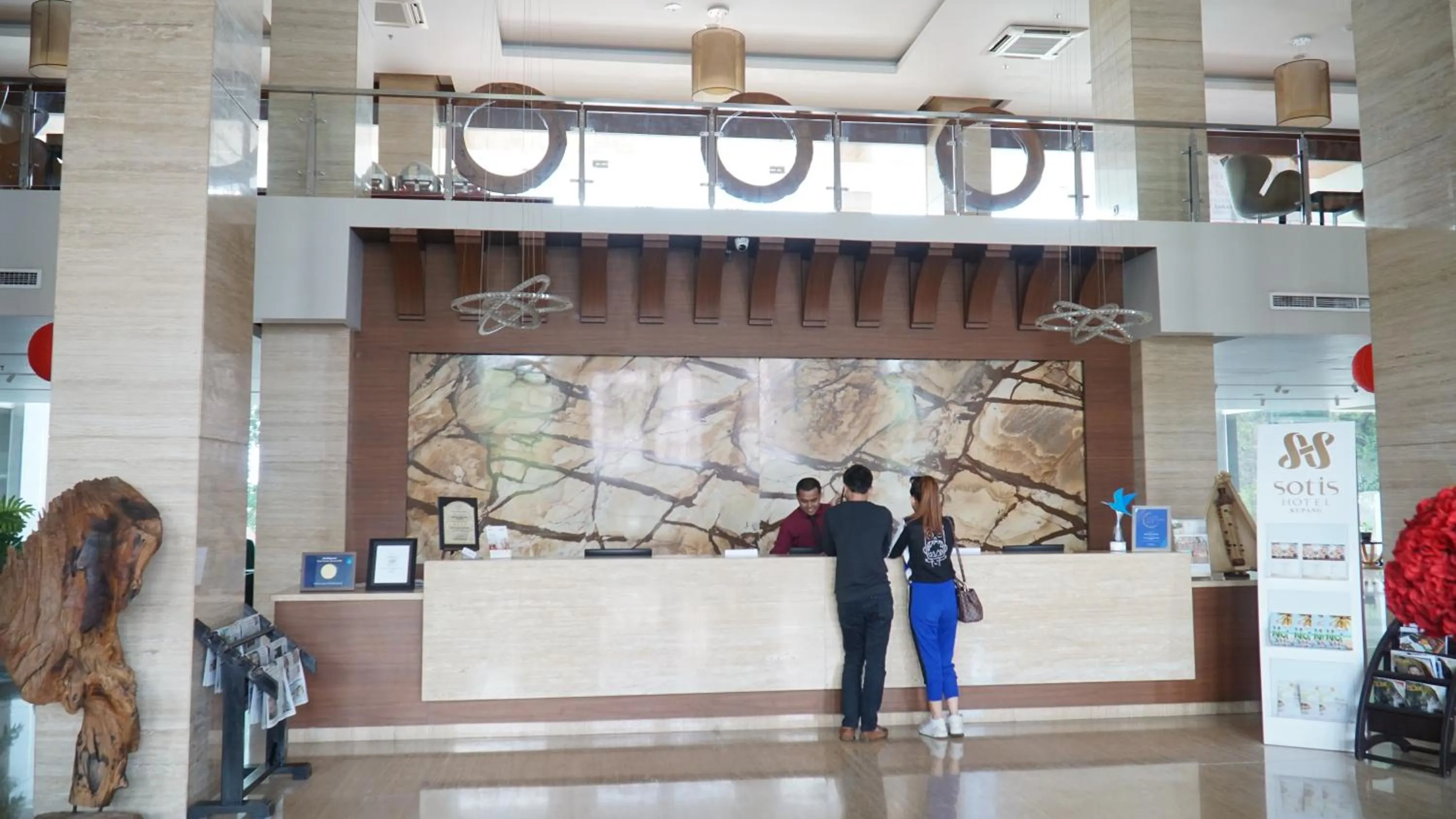 Lobby or reception in Sotis Hotel Kupang