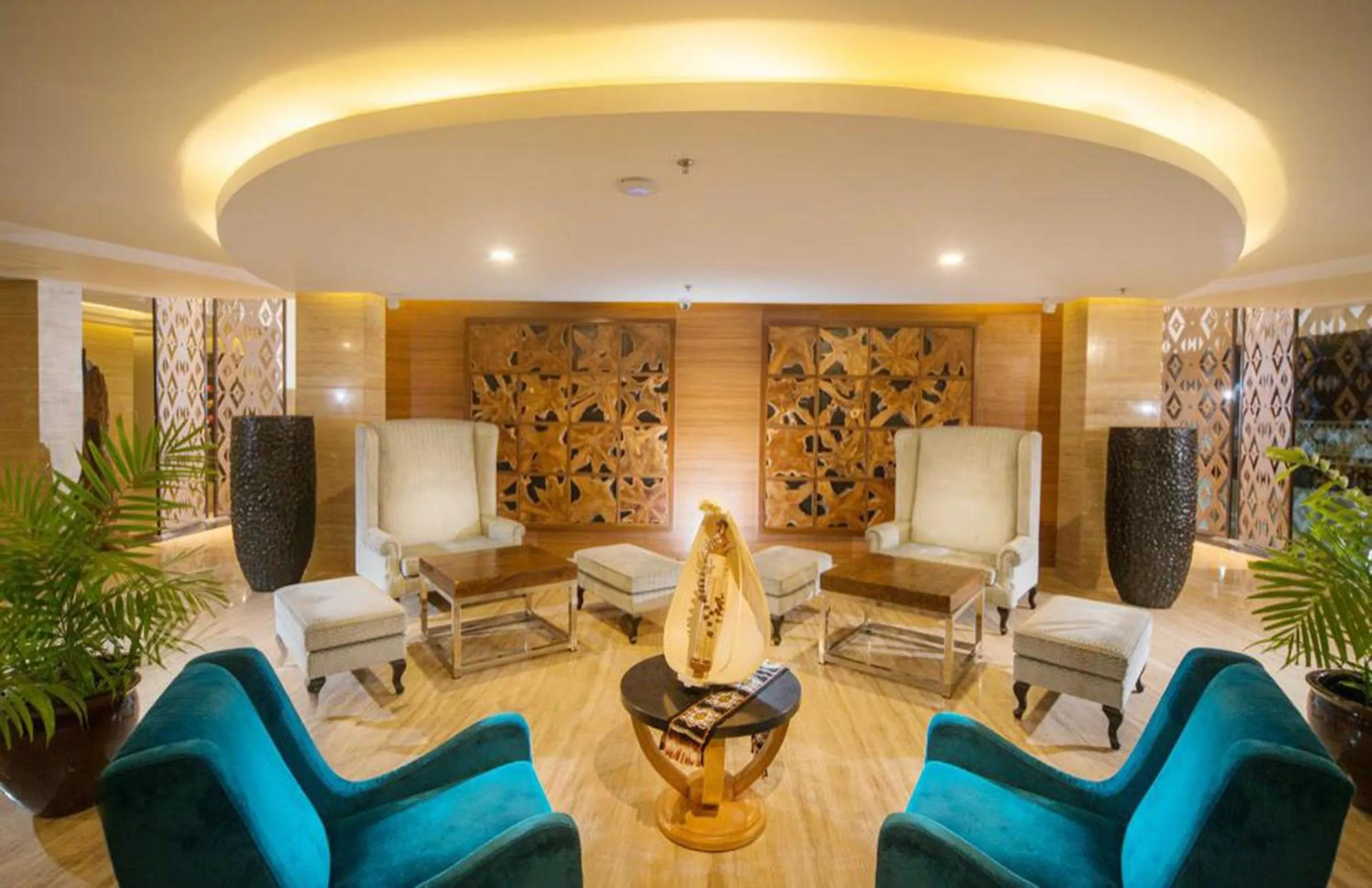 Lobby or reception in Sotis Hotel Kupang