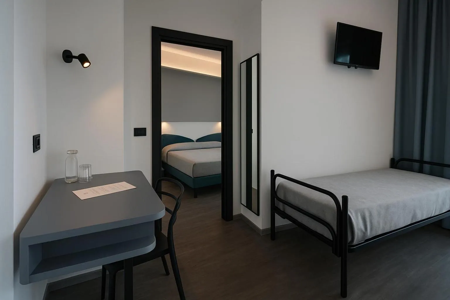 Bedroom, Bed in Hotel Ali d'Oro