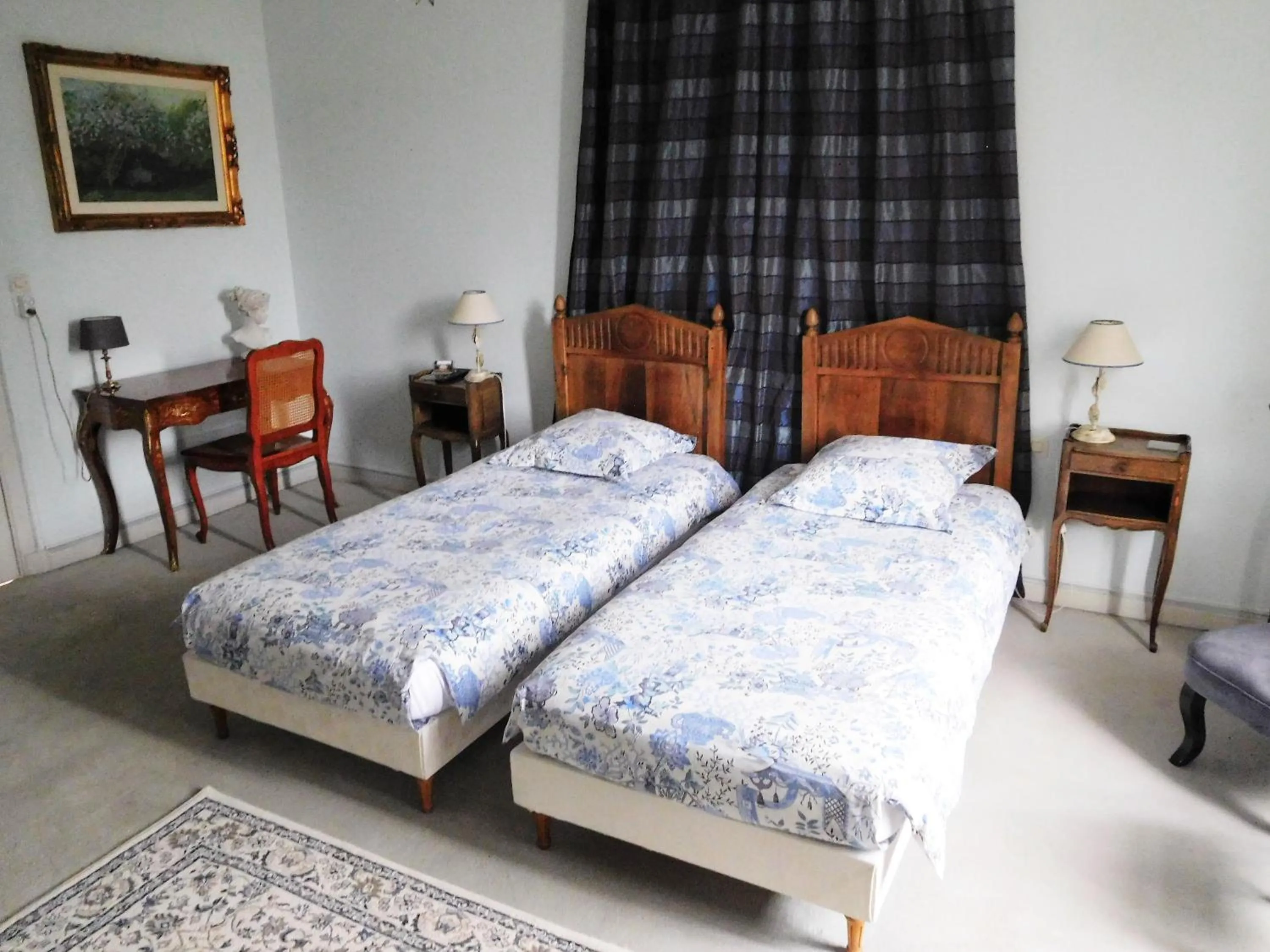 Bed in Chambres d'hôtes Château de Courcelette