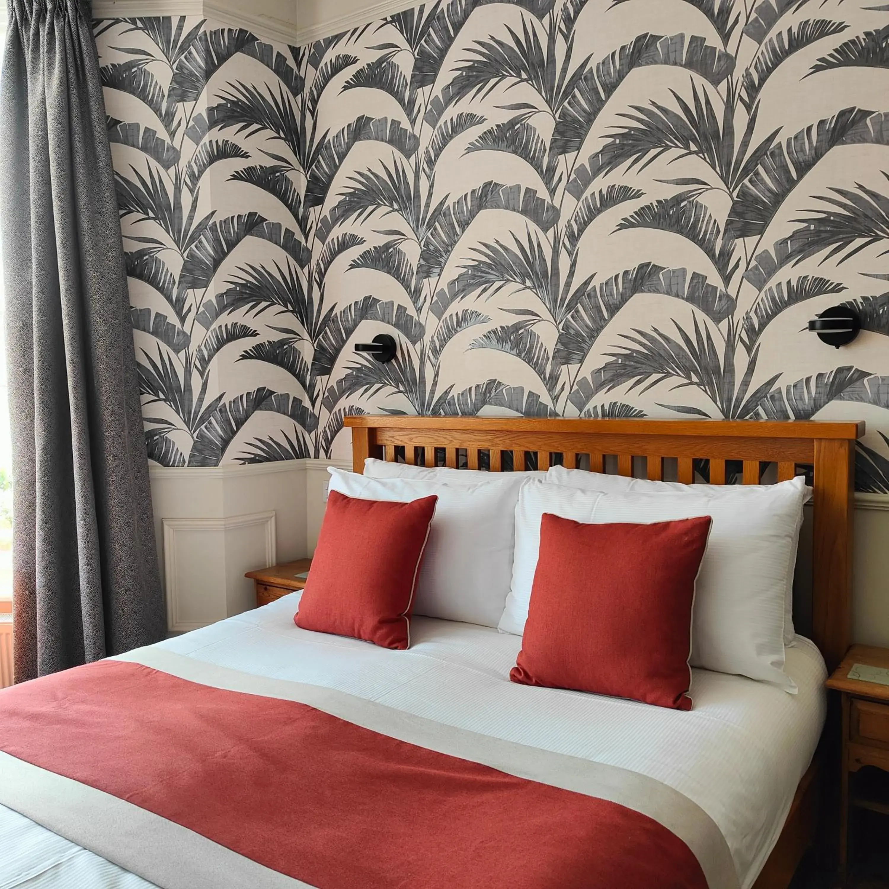 Deluxe King Room in The Corner House Deluxe King Room in The Corner House