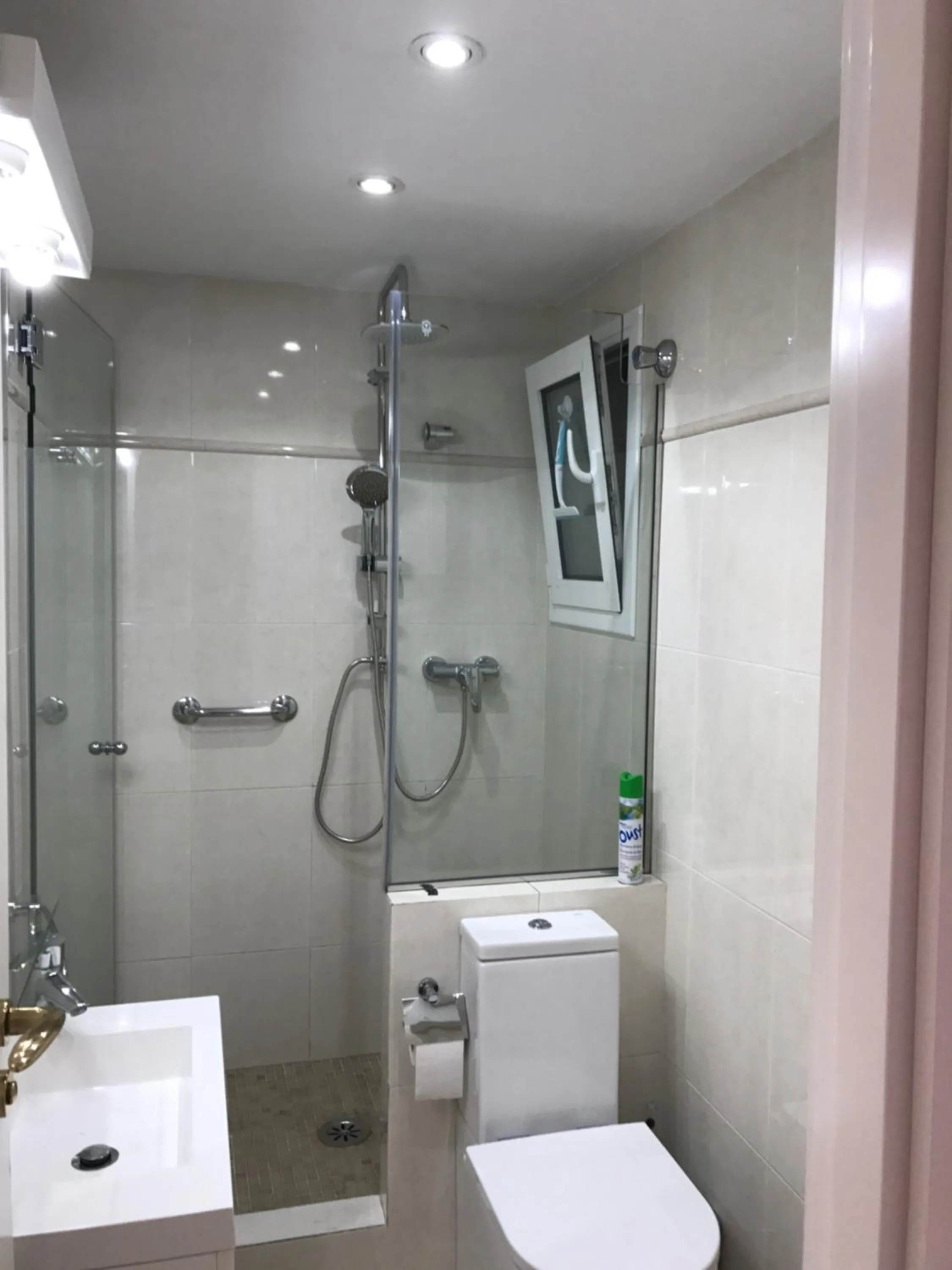 Shower in Sitges Seafront RIBERA