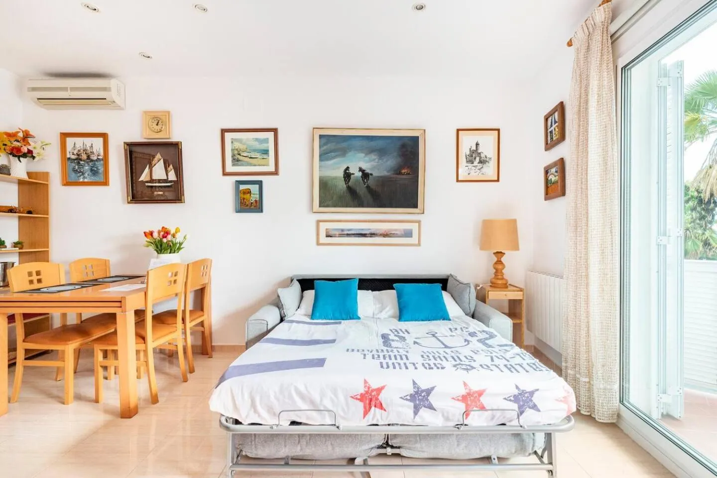 Bed in Sitges Seafront RIBERA