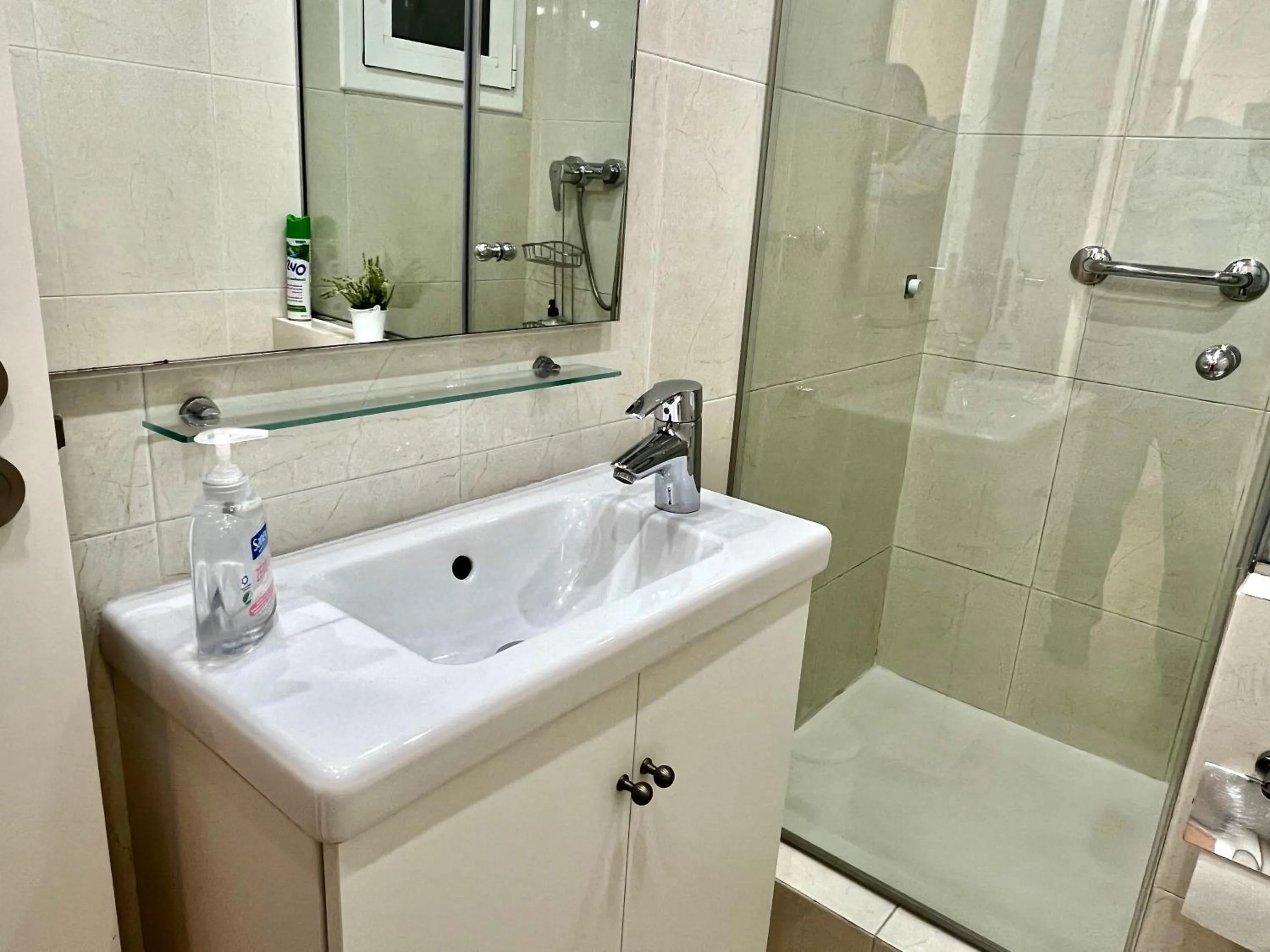 Shower in Sitges Seafront RIBERA