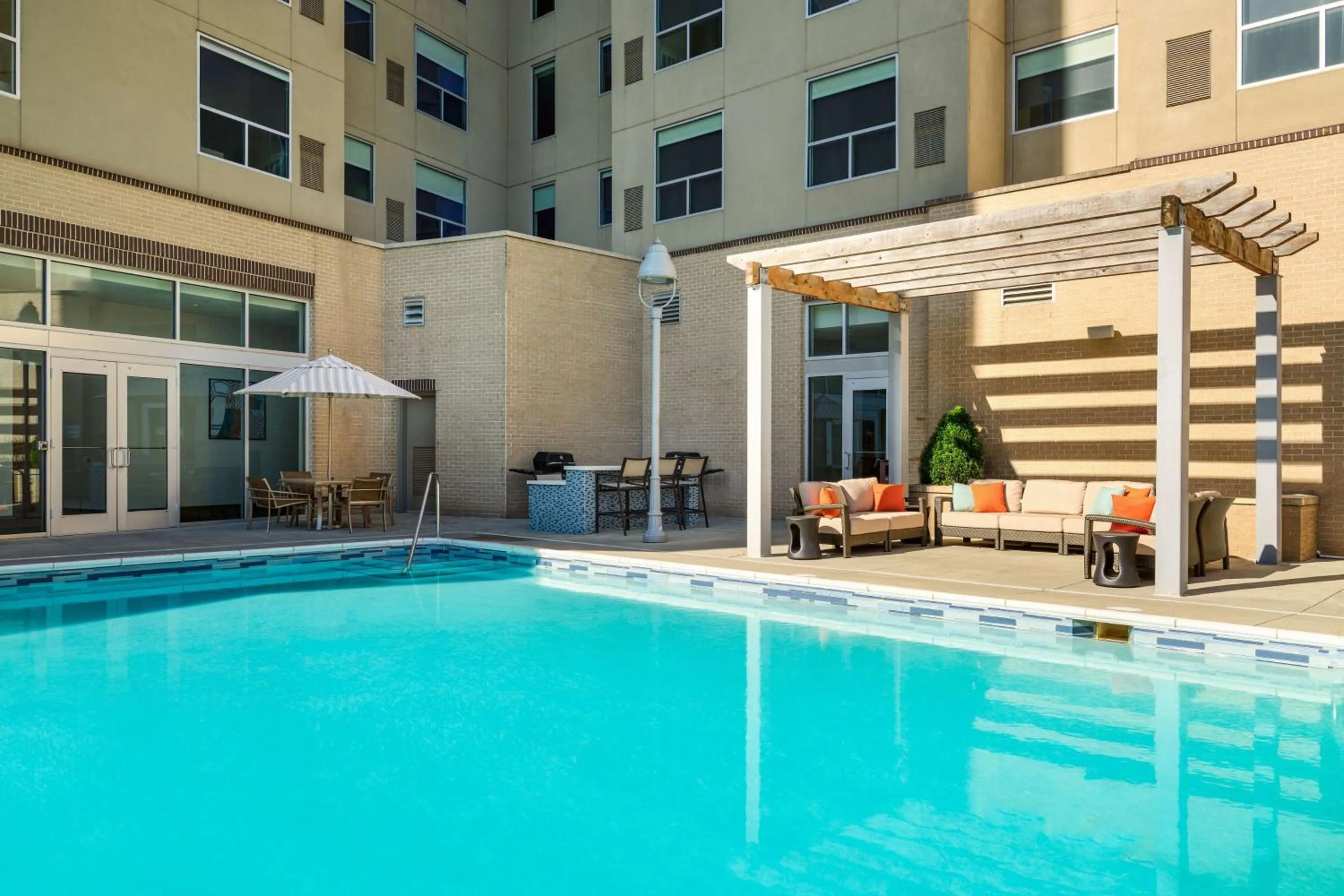 Swimming pool in Hyatt House Atlanta Downtown