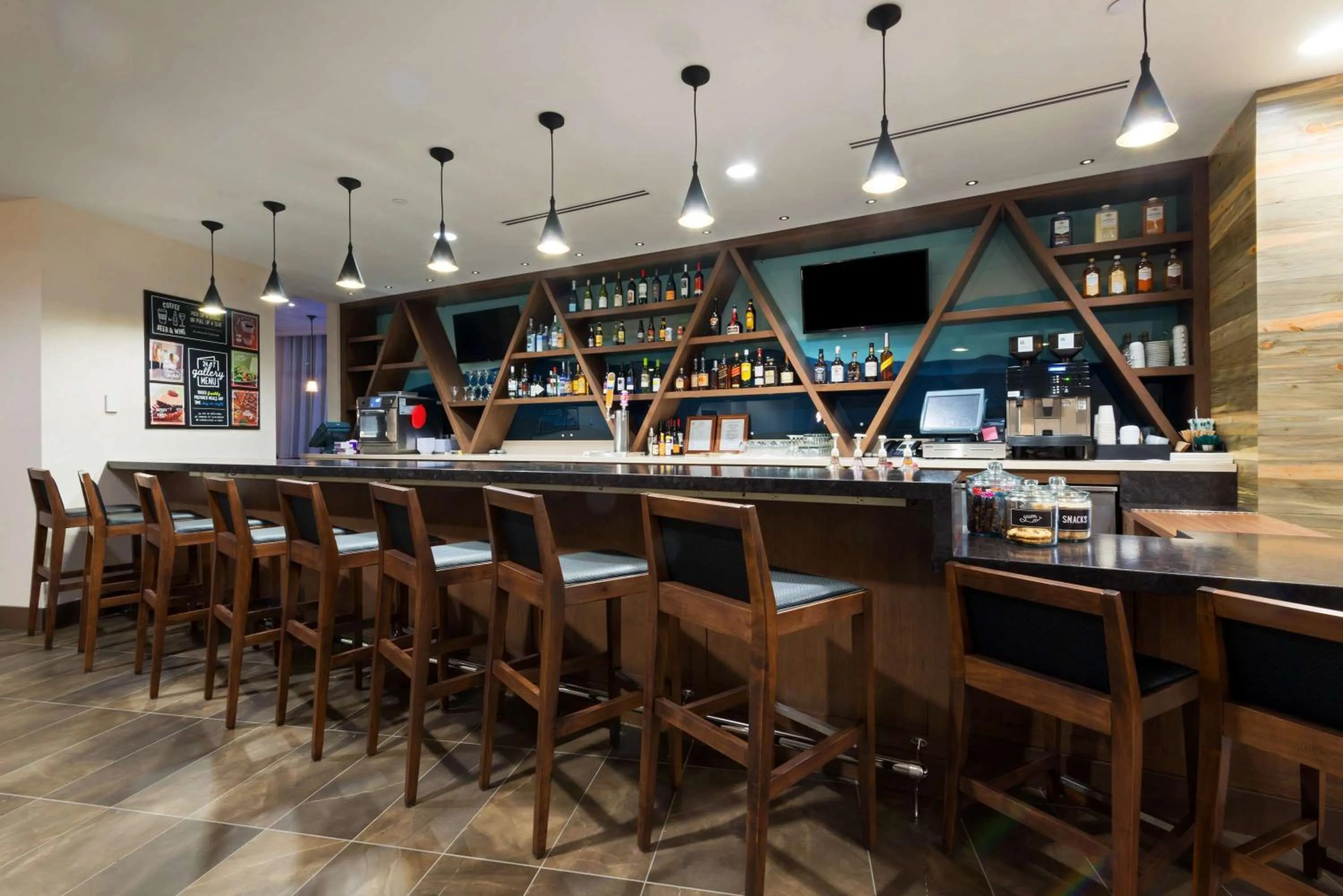 Restaurant/places to eat in Hyatt House Denver/Downtown