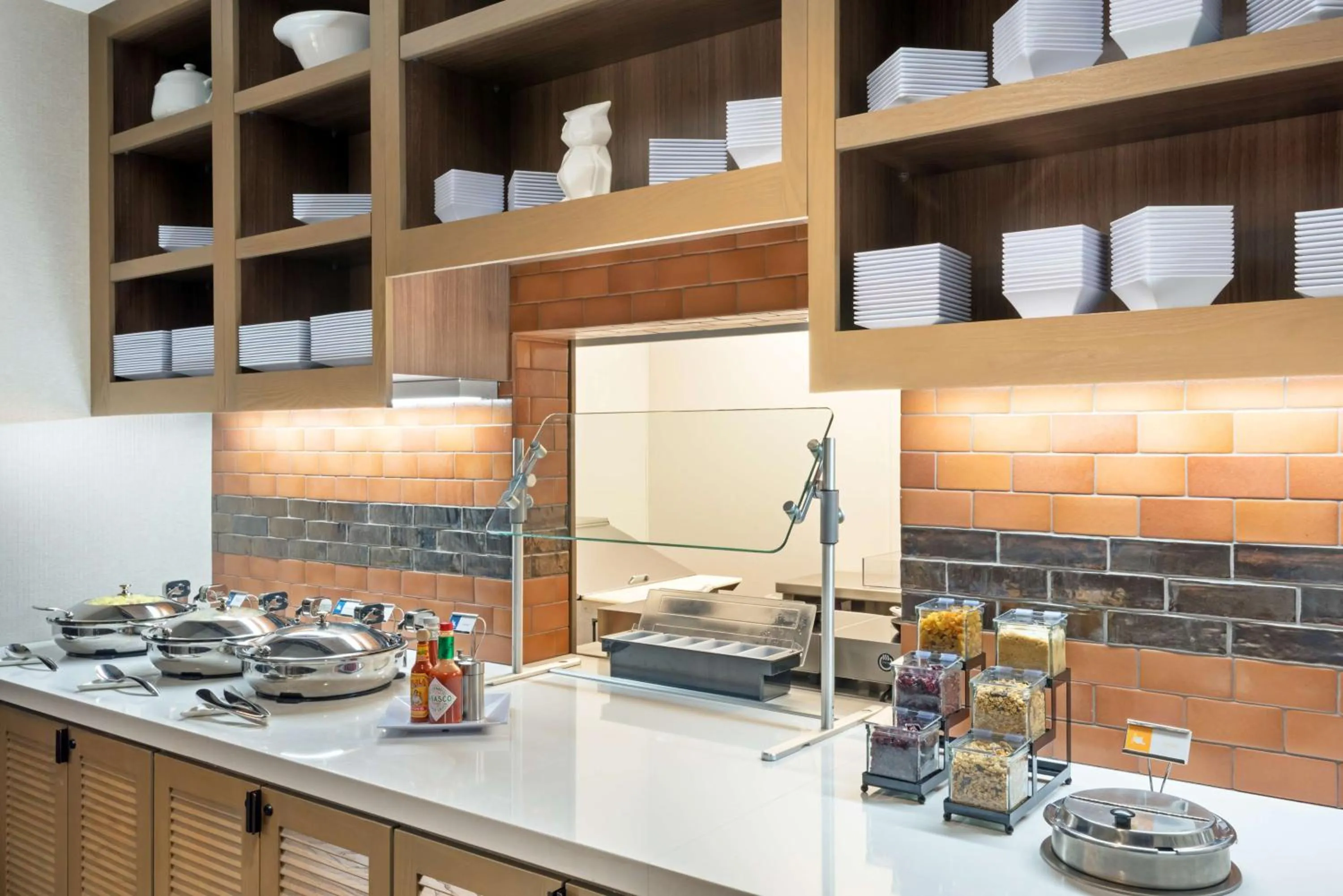 Restaurant/places to eat in Hyatt House Denver/Downtown