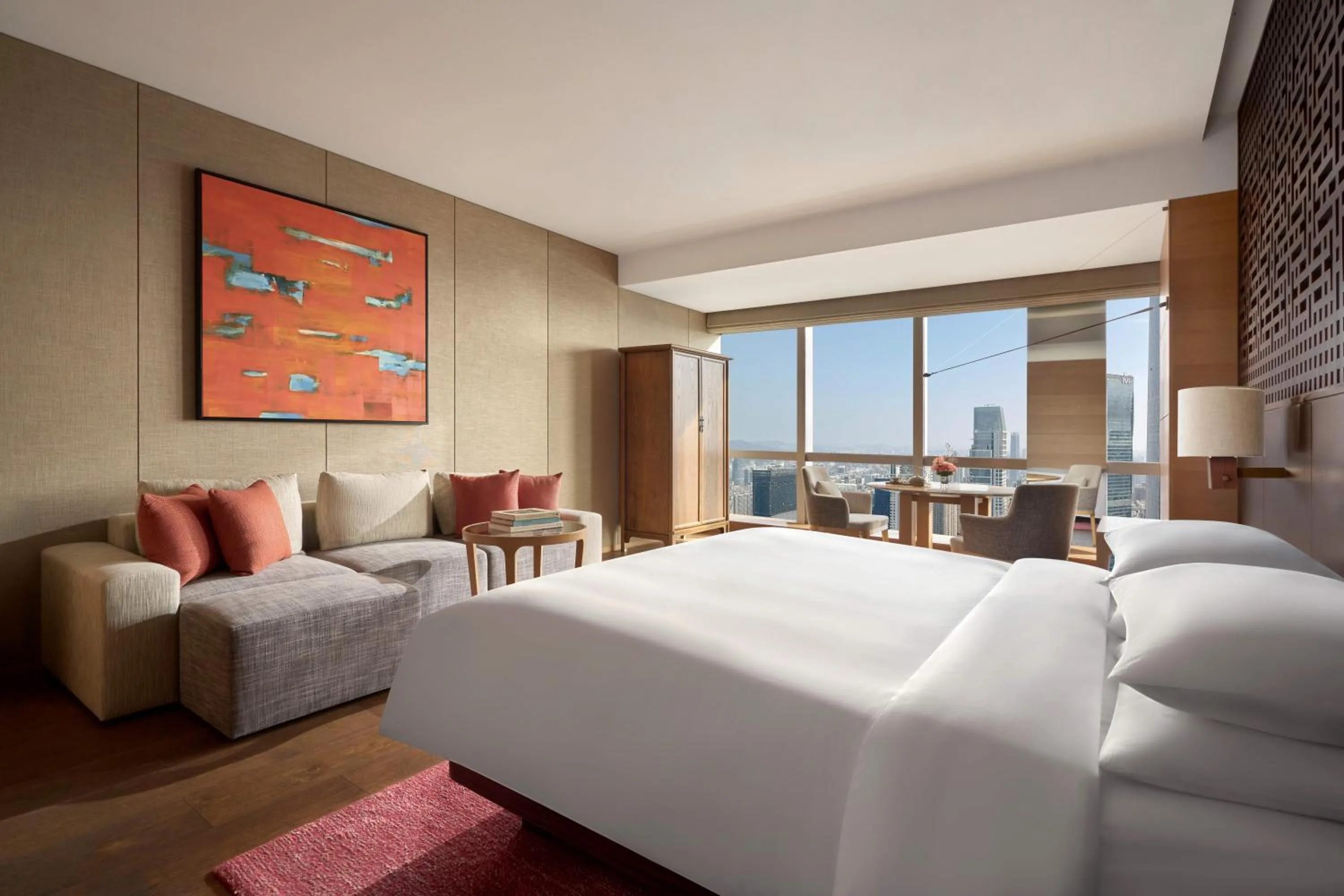 Photo of the whole room, Bed in Park Hyatt Guangzhou