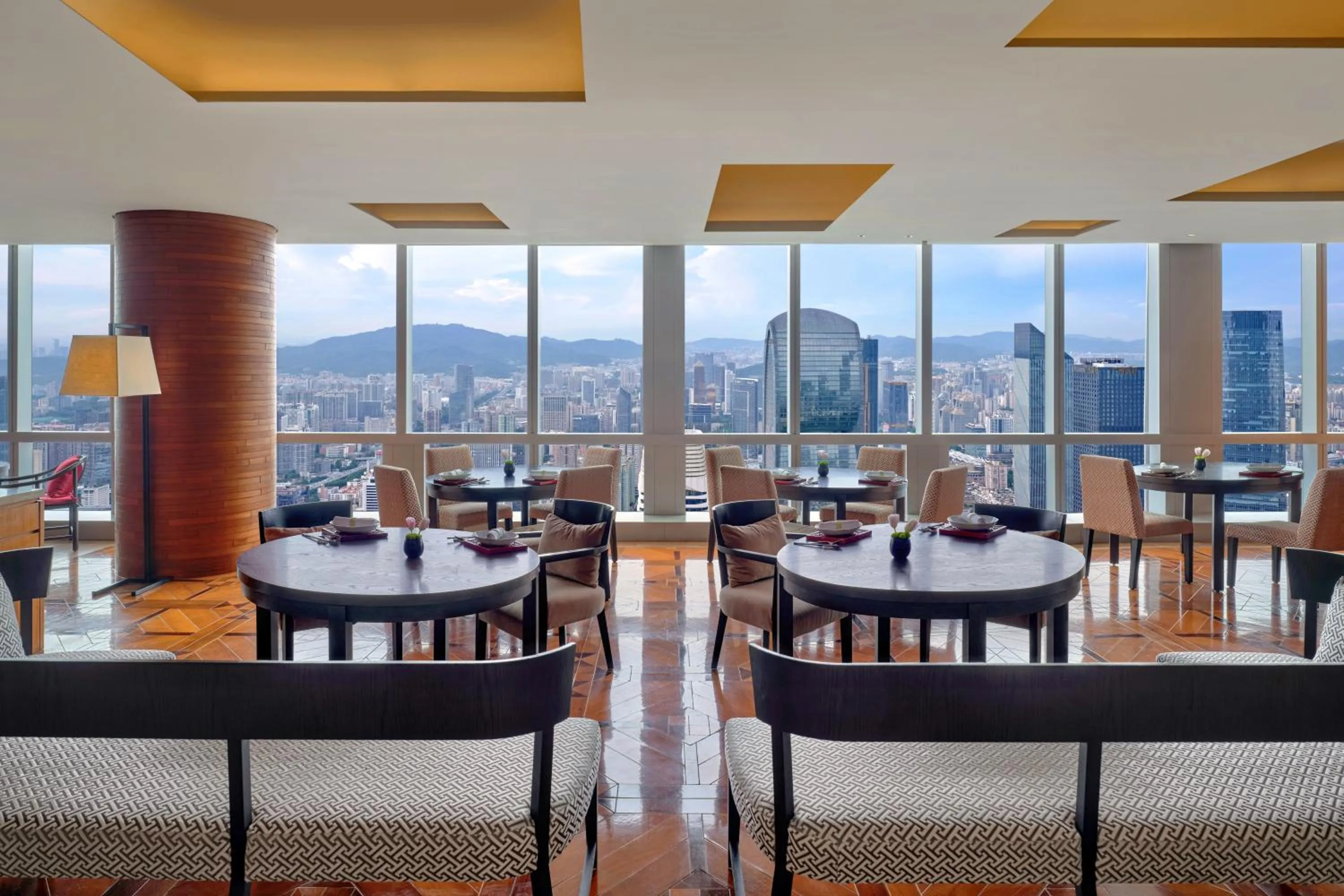 Restaurant/places to eat in Park Hyatt Guangzhou
