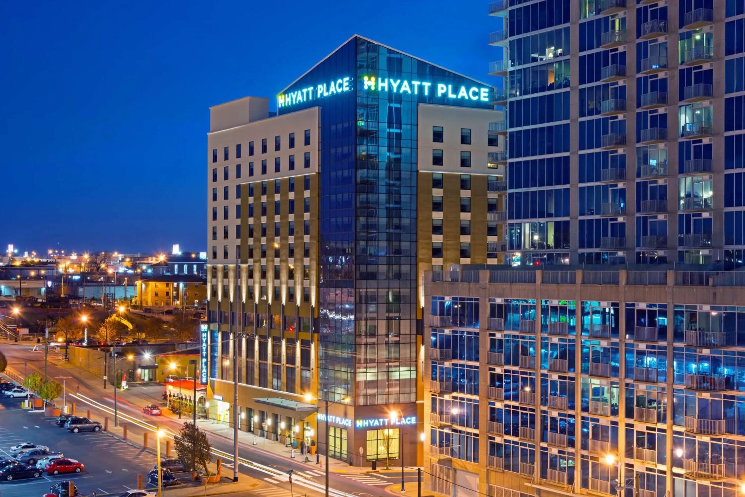 Property building in Hyatt Place Nashville Downtown