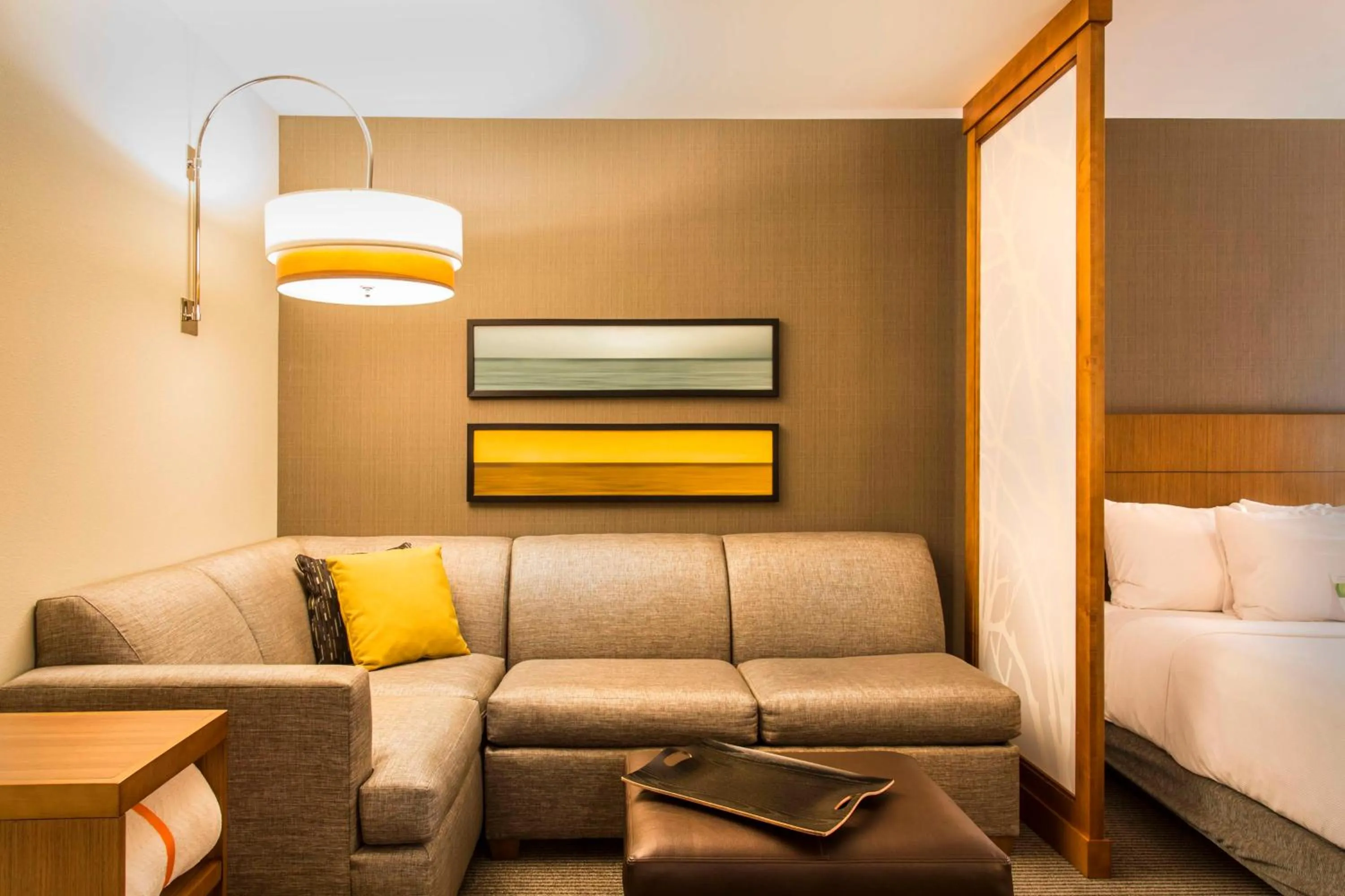 Photo of the whole room, Bed in Hyatt Place Charlottesville