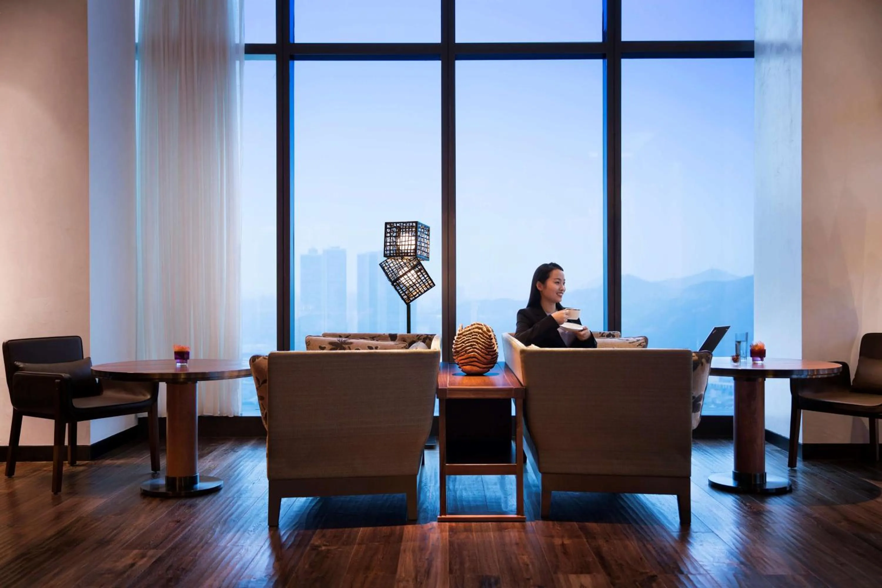 Lounge or bar in Grand Hyatt Dalian